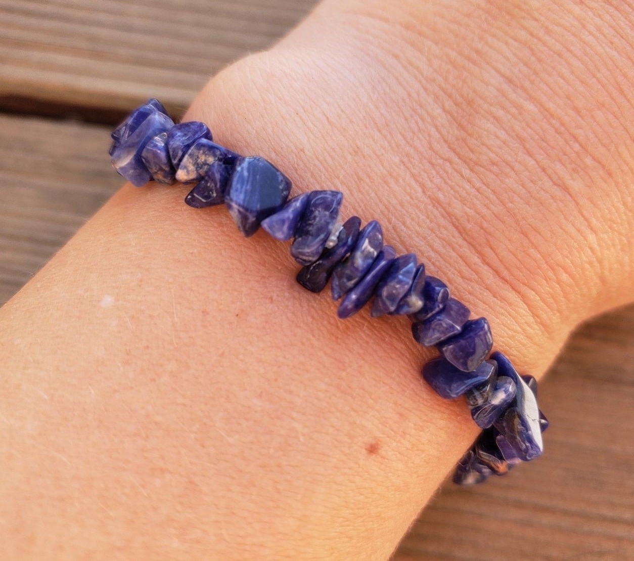 NATURAL SODALITE STONE GEMSTONE STRETCHY CHIP BRACELET