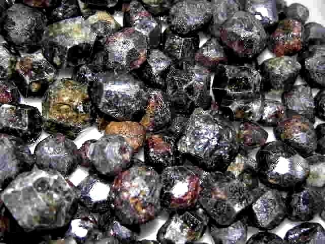 Garnet pyrope natural crystals bigger 1/2-1 inch Madagascar 1/4 pound