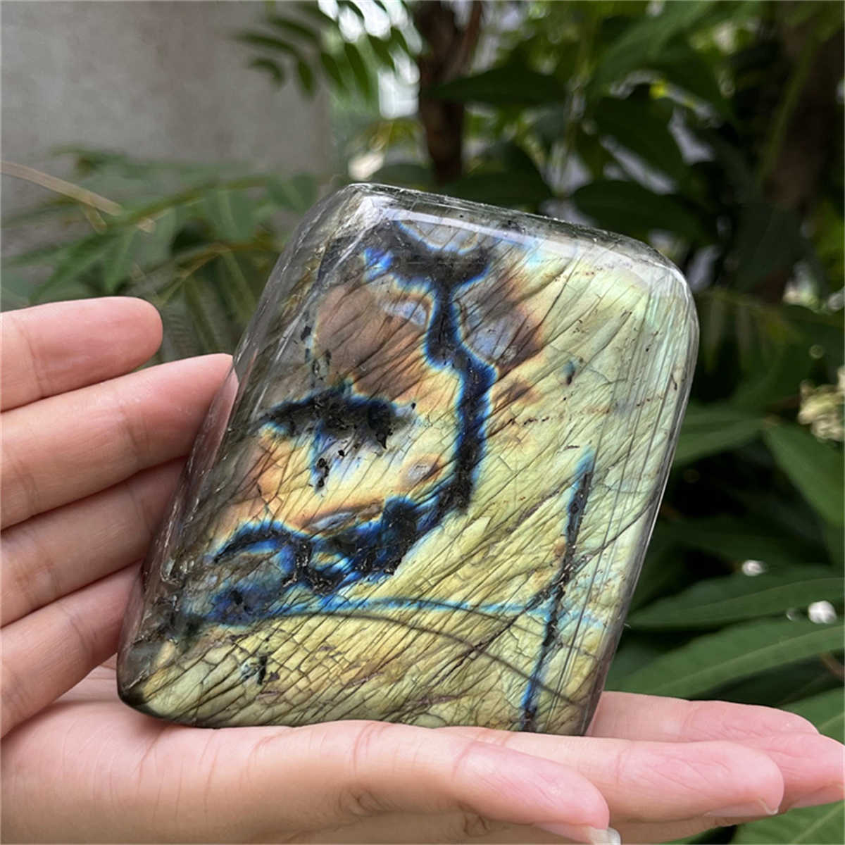 690g Natural Labradorite Mineral Quartz Crystal Mineral Reiki healing
