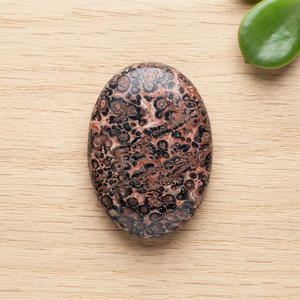 Wholesale 1.97″ Natural Leopard Stone Crystal Palm Stone Healing Decor Gift