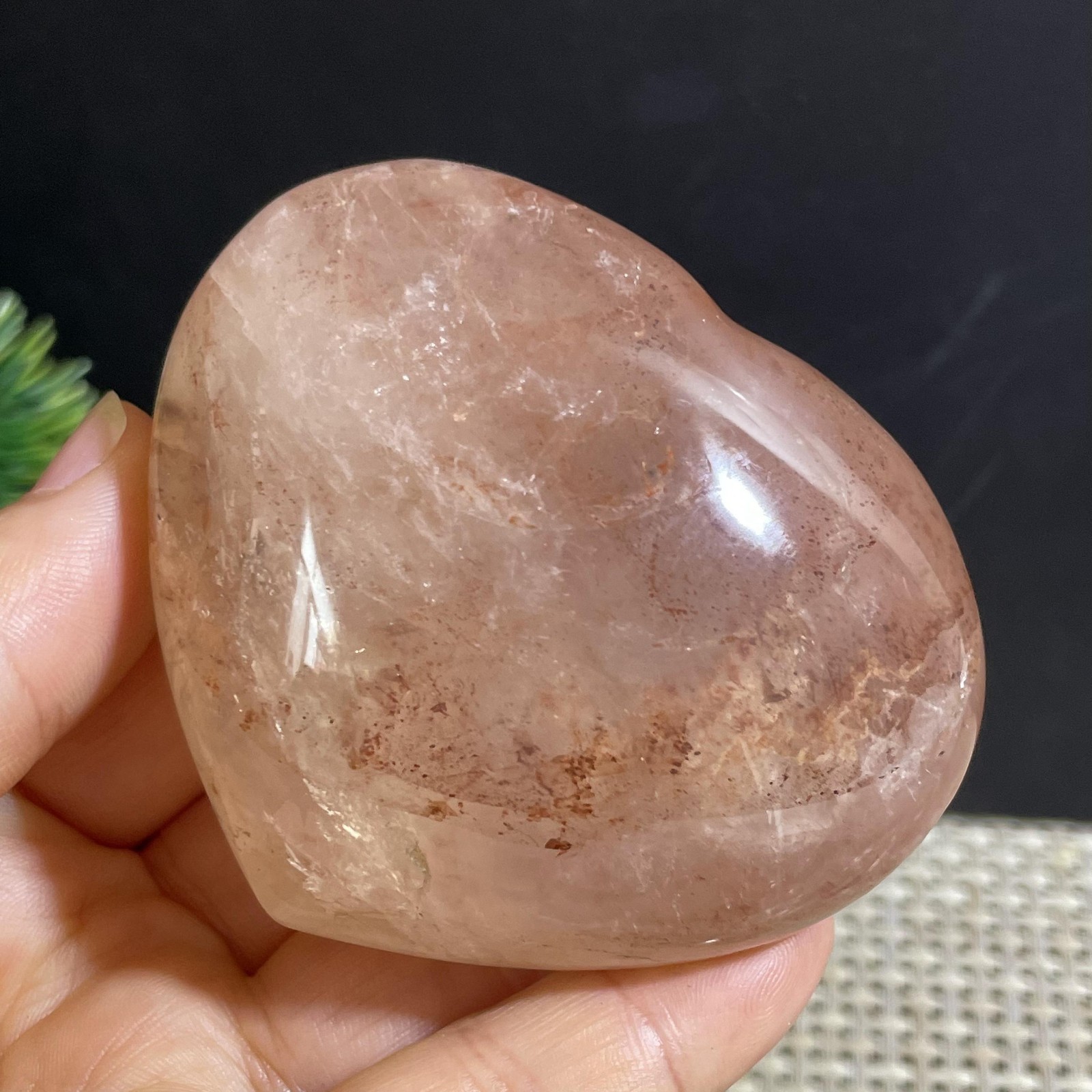 197g Natural red gum flower crystal hand polished quartz heart