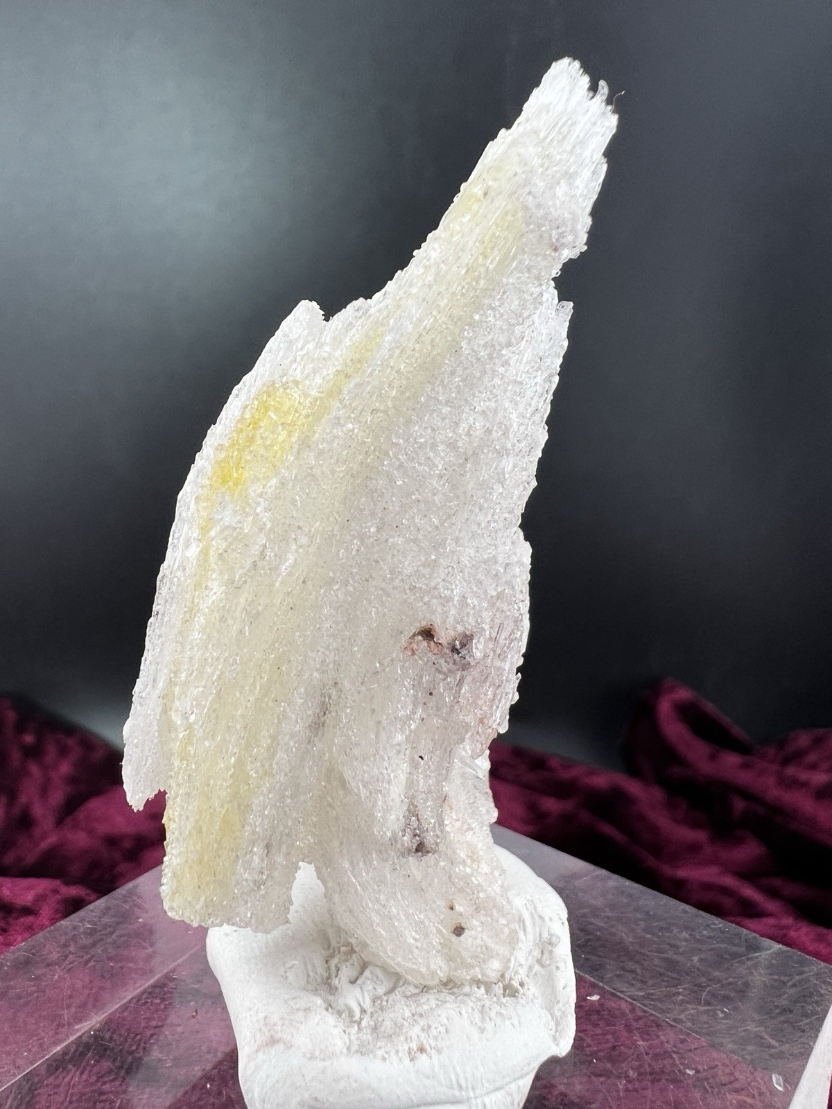 Fluorescent White Gypsum Selenite Buena Tierra Mine, Santa Eulalia, Mex. 18 g.