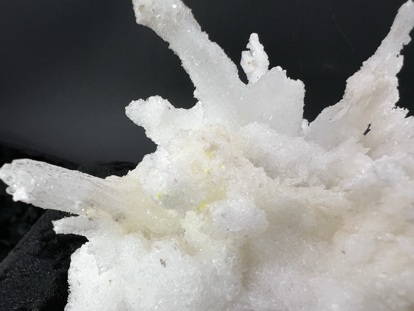 Fluorescent White Gypsum Selenite Buena Tierra Mine, Santa Eulalia, Mex. 218g.