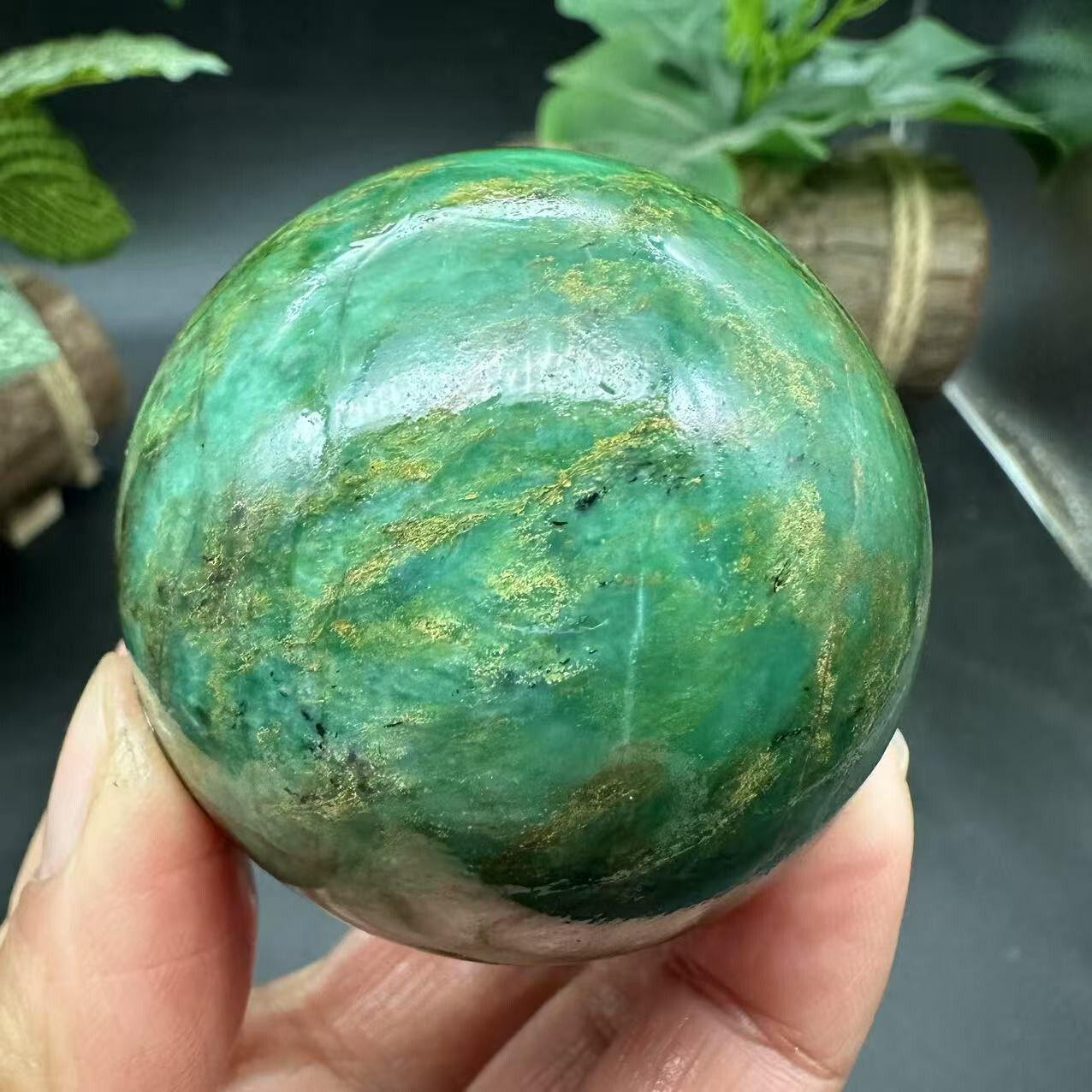 1pc Natural emerald Quartz Ball Crystal polished Sphere Healing energy gift 50mm