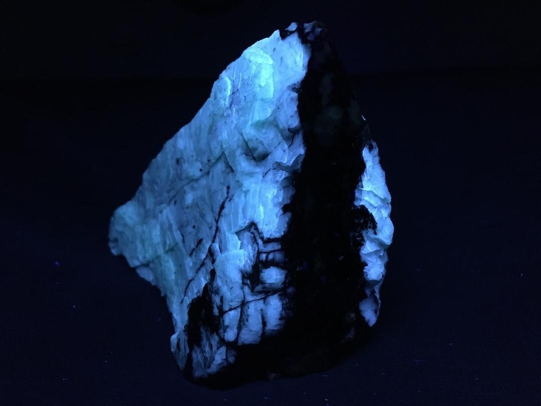 KB: GREAT!! BRIGHT!!! SW FL. BLUE/WHITE PB-RICH ORTHOCLASE FROM NSW, AUSTRALIA