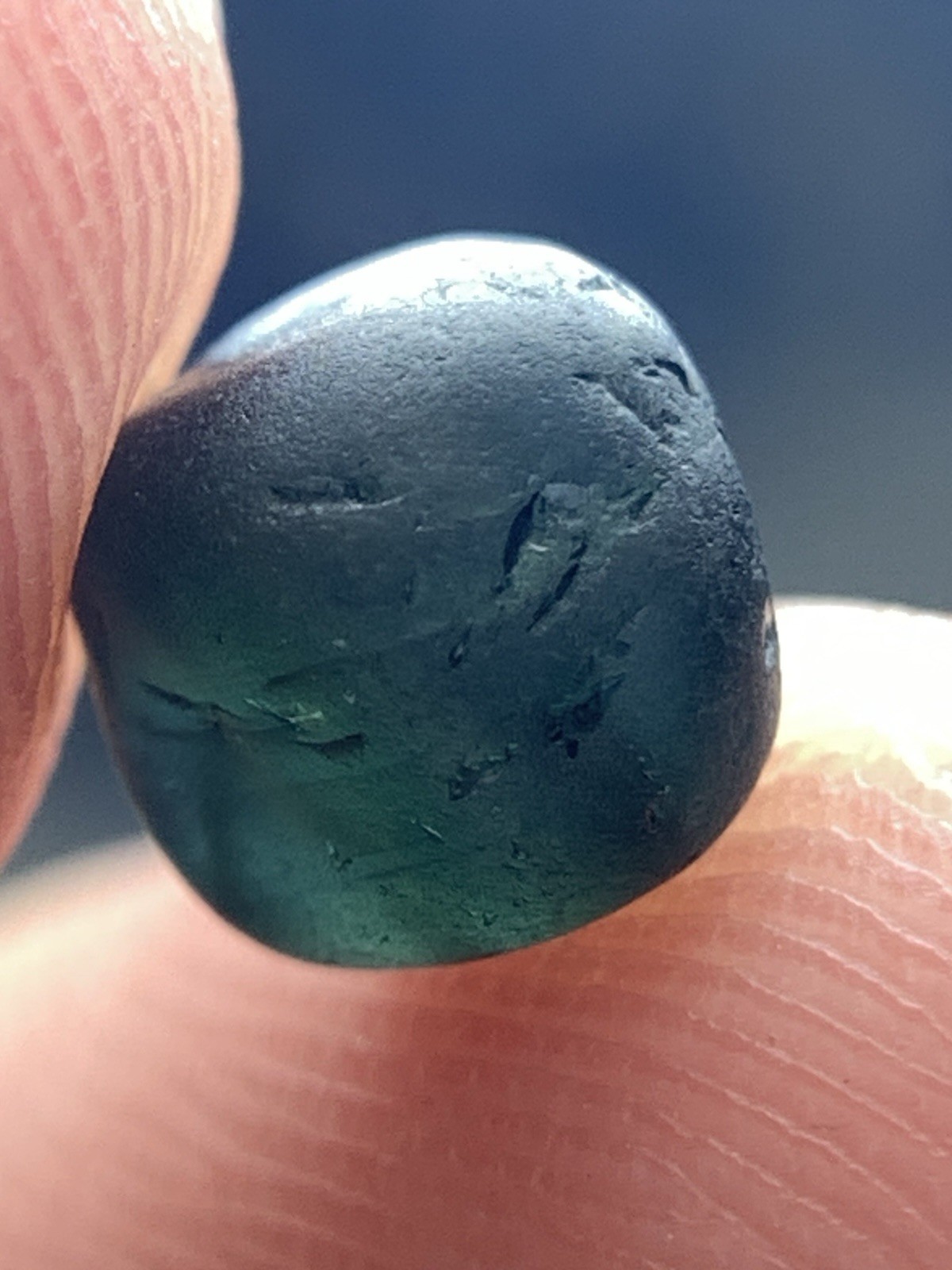 2.50 Carats Amazing Facet Grade Blue Teal Sapphire Rough Piece@Madagascar