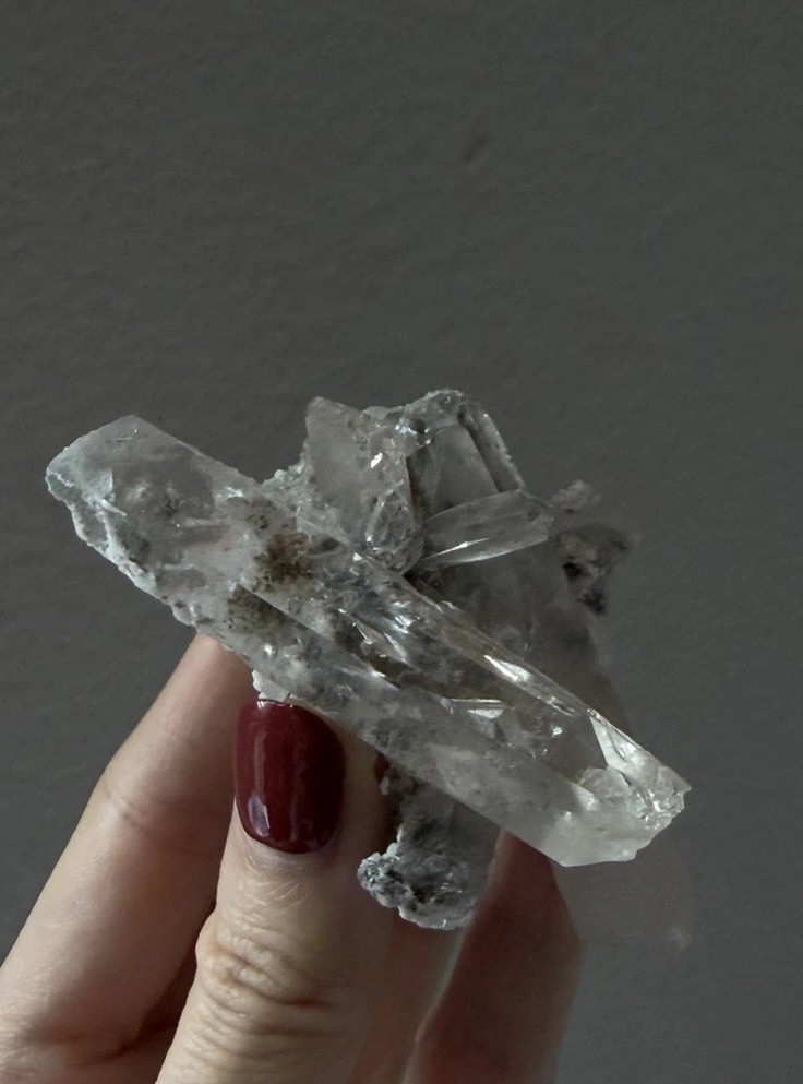 Brazil Quartz Cluster with Natural Key Mark & Layered Growth | Zeca de Souza