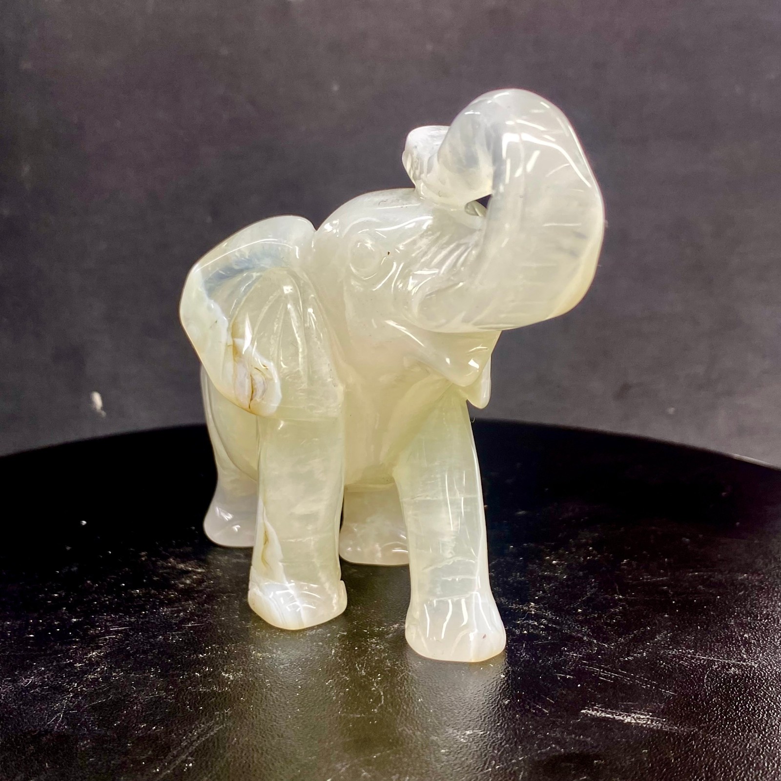 300G Natural agate carved crystal elephant realistic crystal therapy