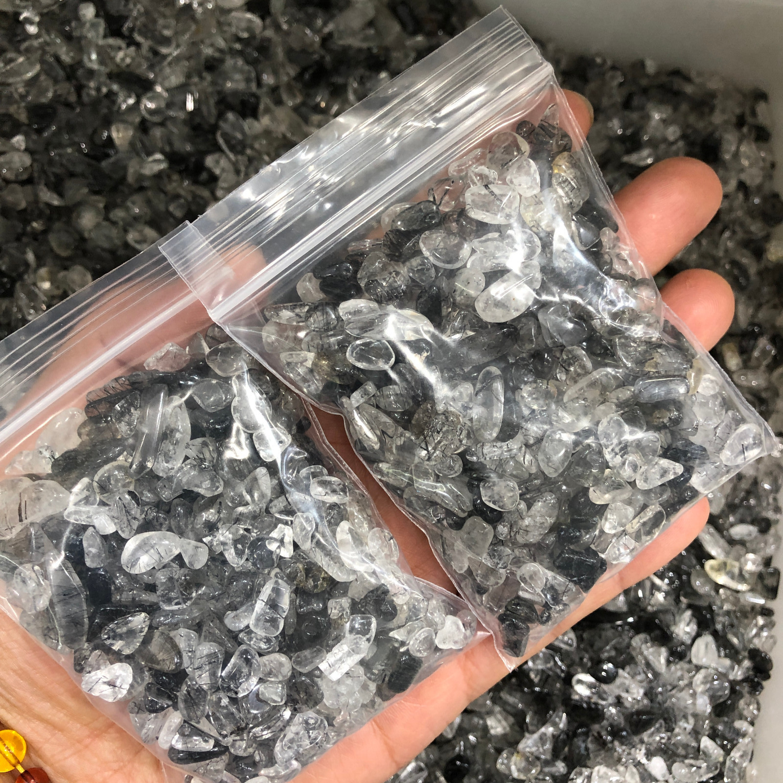 100g Natural Black hair crystal gravel reiki healing fish tank decorations A6223