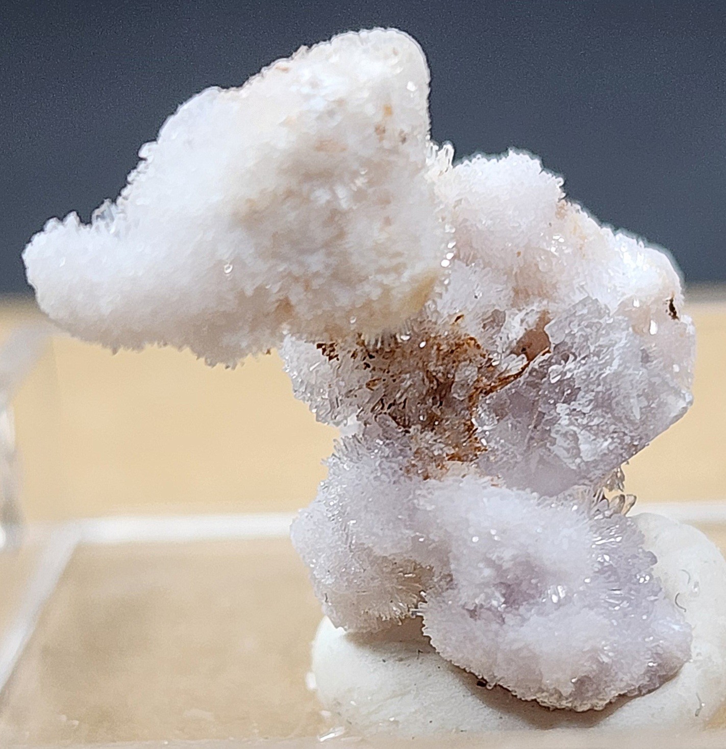 🌟ULTRA-REACTIVE LILAC CREEDITE FLOWER – Qinglong Mine, China🌟
