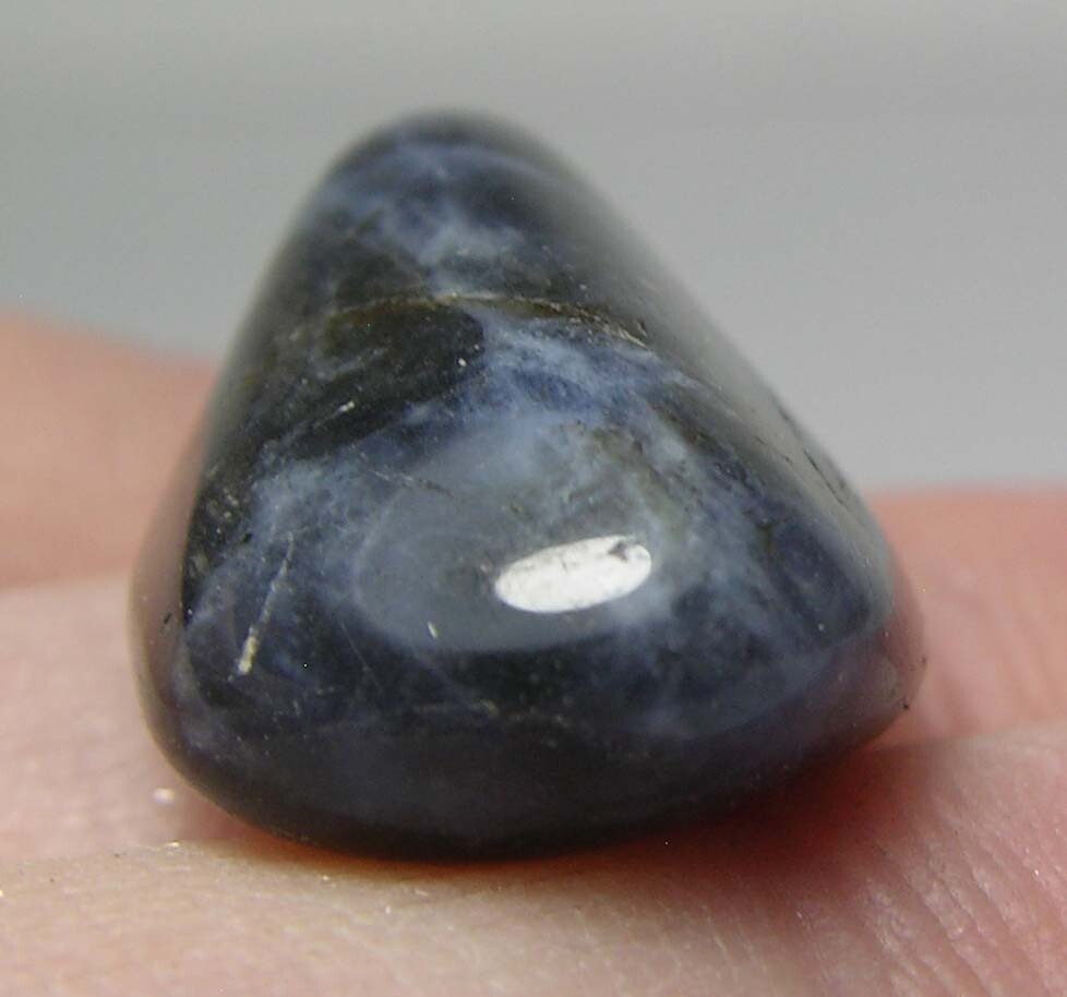 #4 Africa 16.50ct 100% Natural Tumbled Rough Sodalite Specimen 3.30g 21.00mm