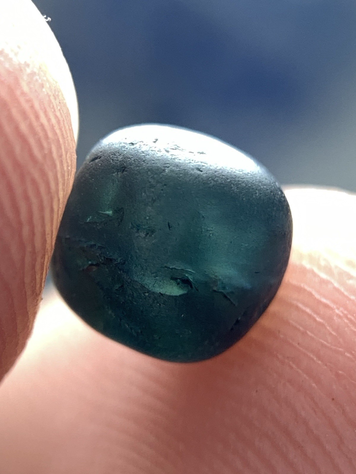 2.50 Carats Amazing Facet Grade Blue Teal Sapphire Rough Piece@Madagascar