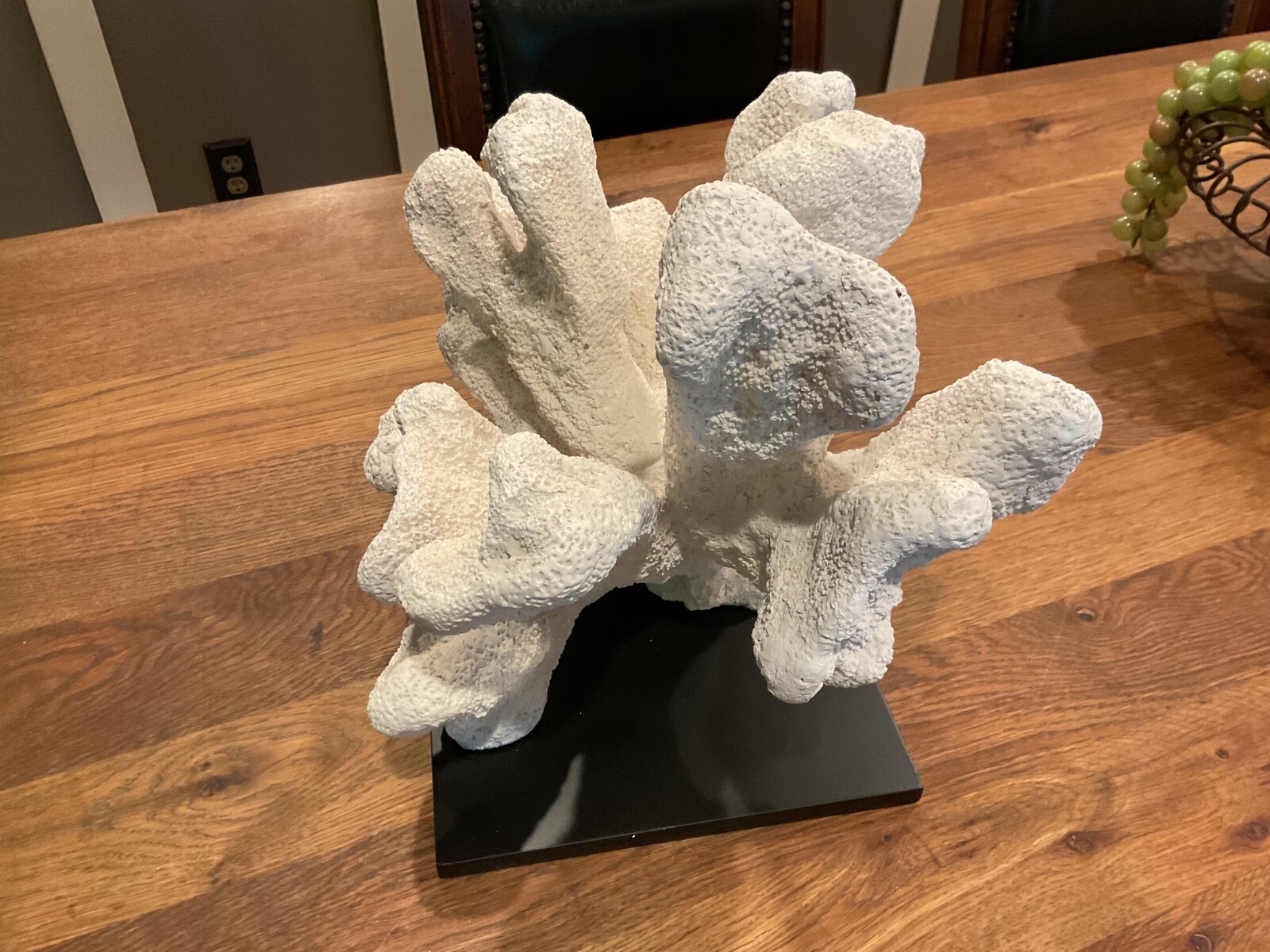 HTF! PALECEK *LARGE* WHITE REEF CORAL SCULPTURE – BLACK LUCITE BASE – NWT