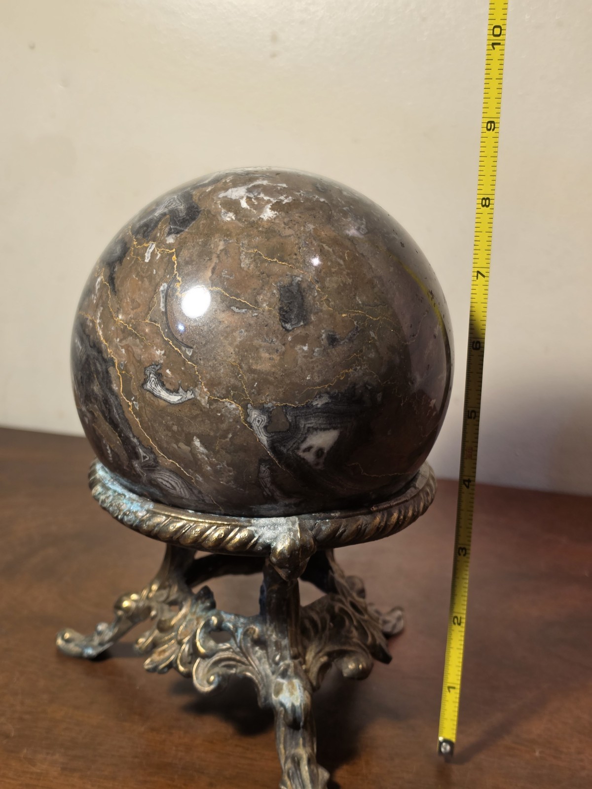 POLISHED SPHERE MARBLE STONE BALL ORB BRASS PEDESTAL 8 POUNDS 17″ CIRCUMFERENCE