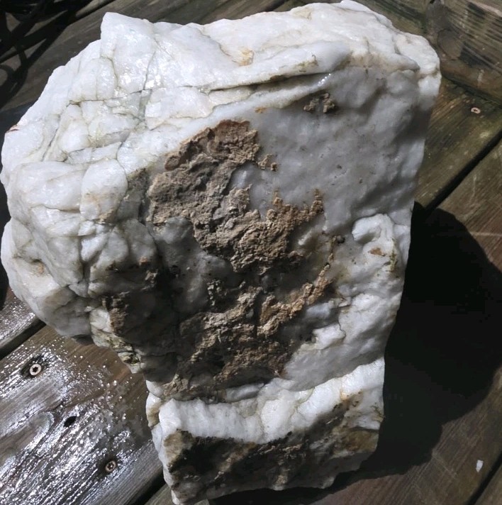 NATURAL ROUGH MILKY QUARTZ 30 LBS