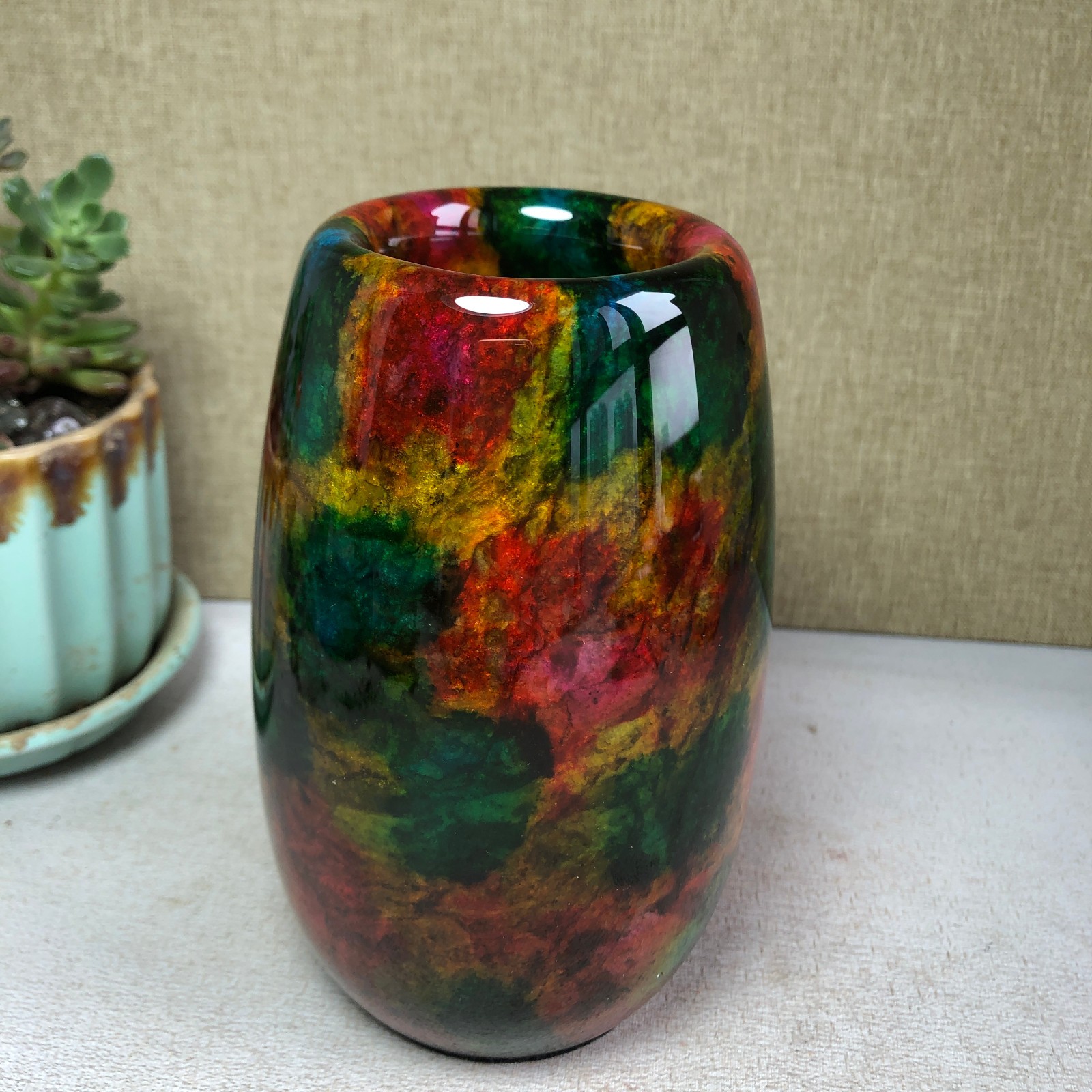 Natural “Seven Colors Jade” vase specimen -Taiwan China 1190g 130mm A4587
