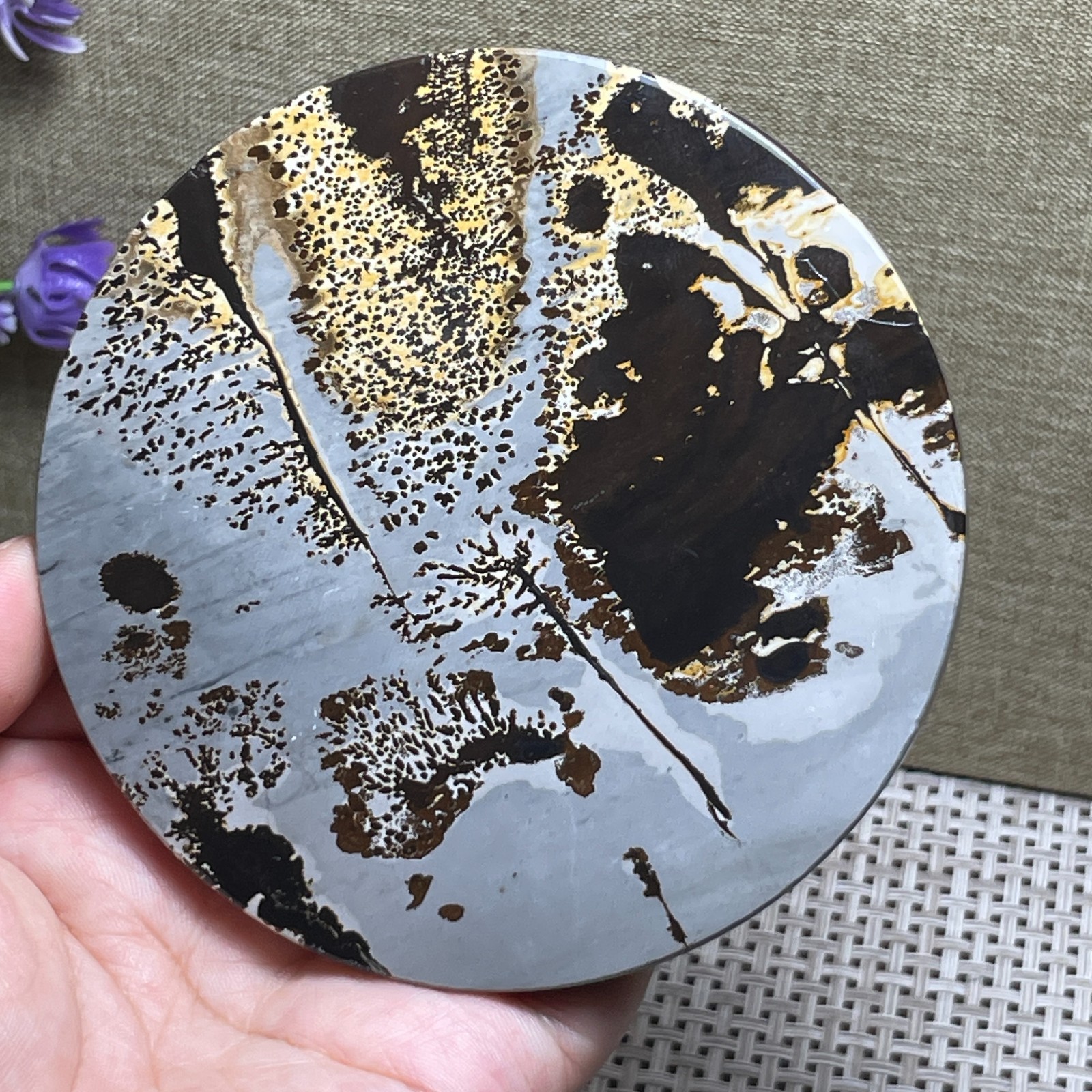 173g Natural Chinese painting stone crystal ornaments for home decoration Round