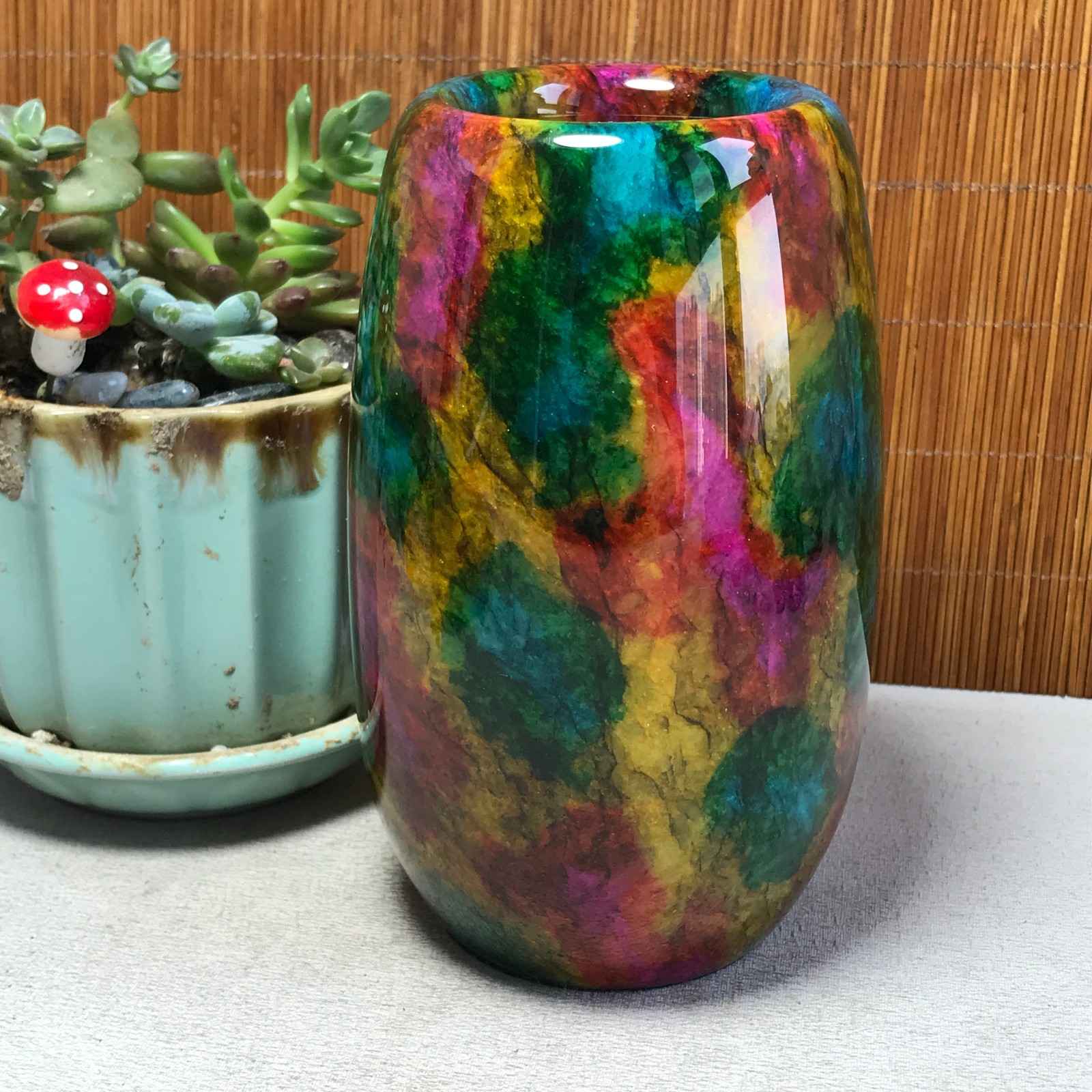 Natural “Seven Colors Jade” vase specimen -Taiwan China 1140g 129mm A5800