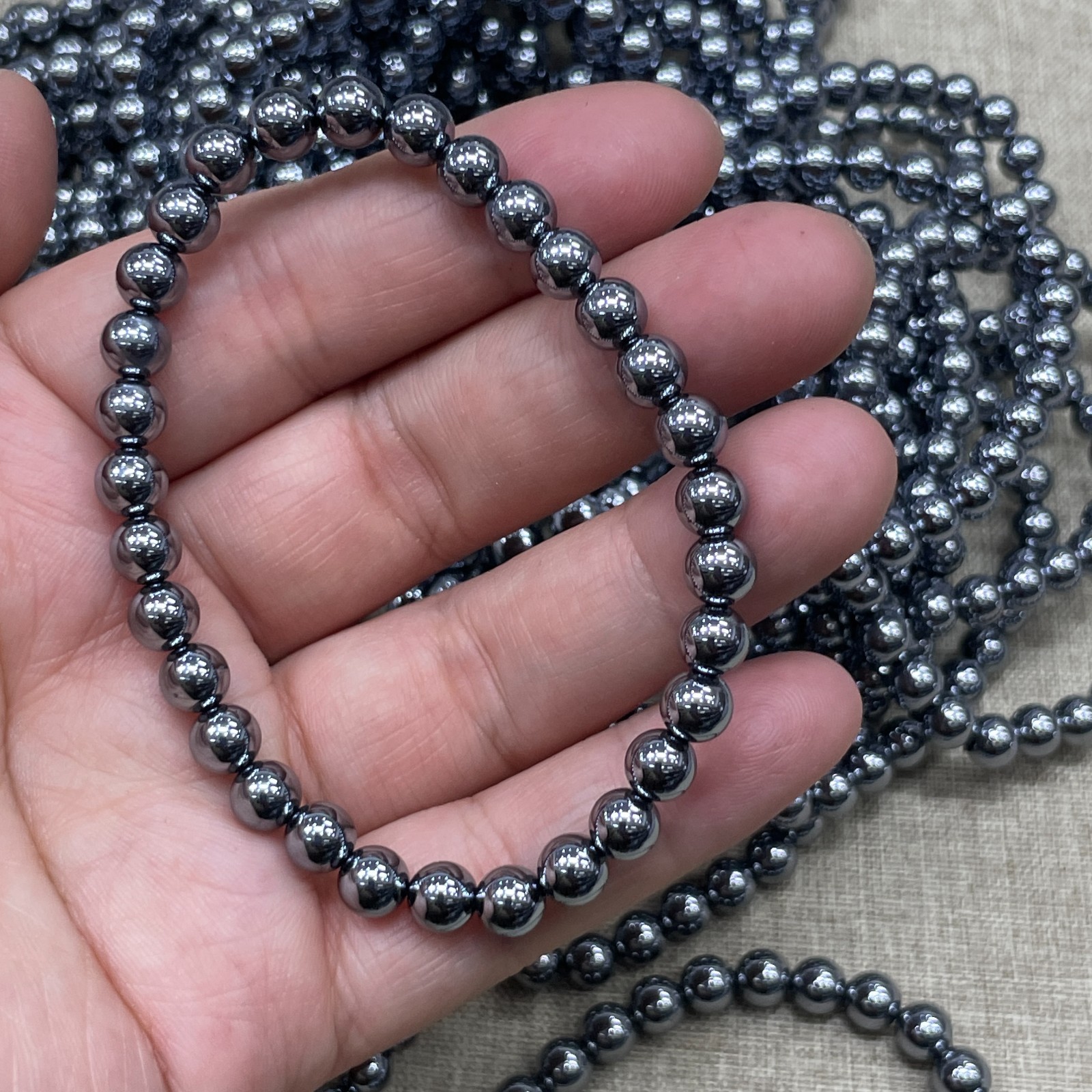 Wholesale 1 Pcs terahertz Stone ball beads 6mm 7.5″ crystal Stretch Bracelet