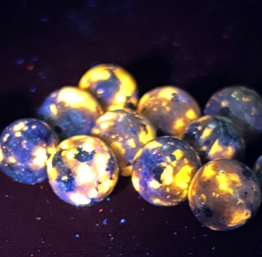 10Pcs Yooperlite Beads 8mm UV Reactive Drilled For Jewelry Making UV Sodalite