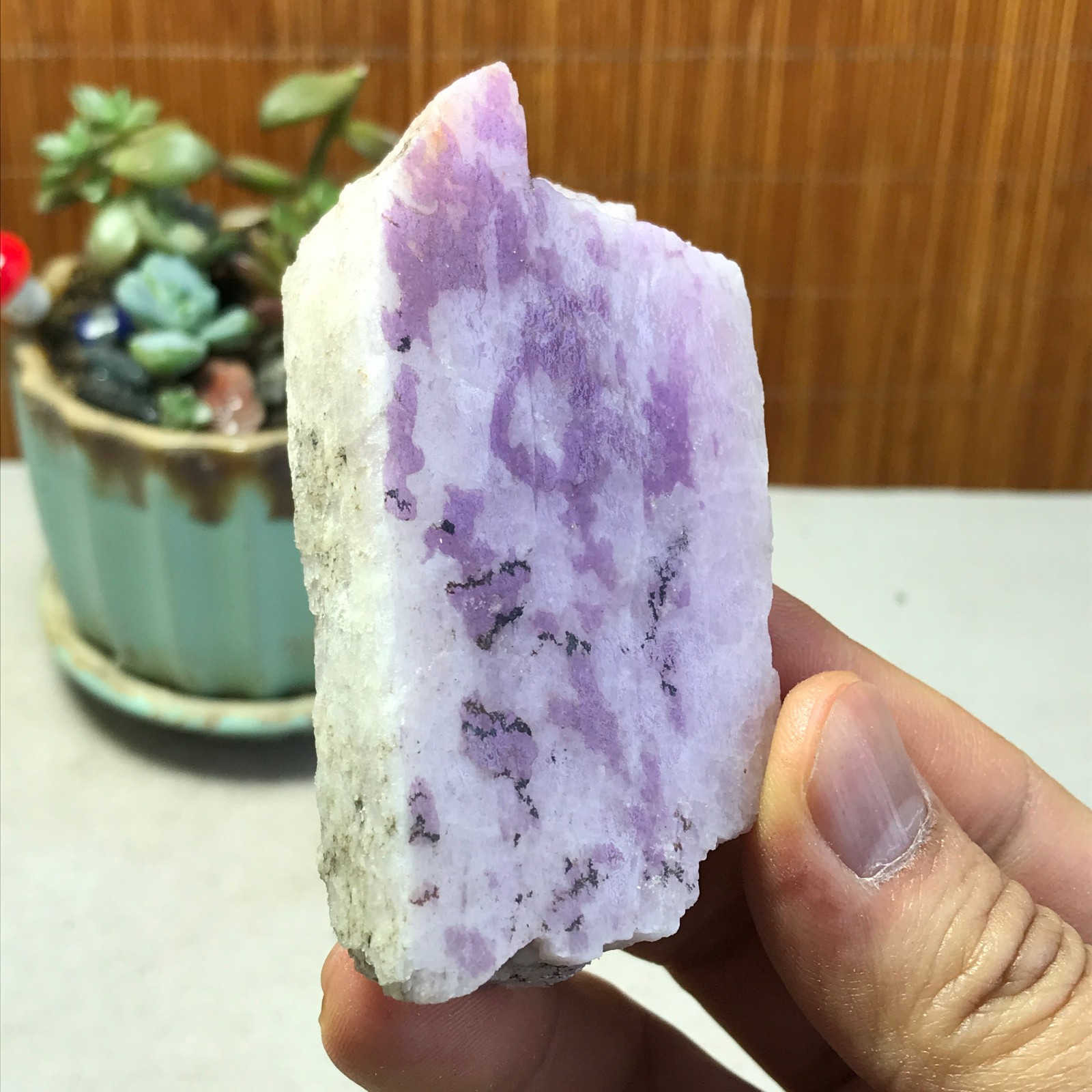 79-40-15mm NATURAL ROUGH KUNZITE PINK SPODUMENE CRYSTALS 109g A5343