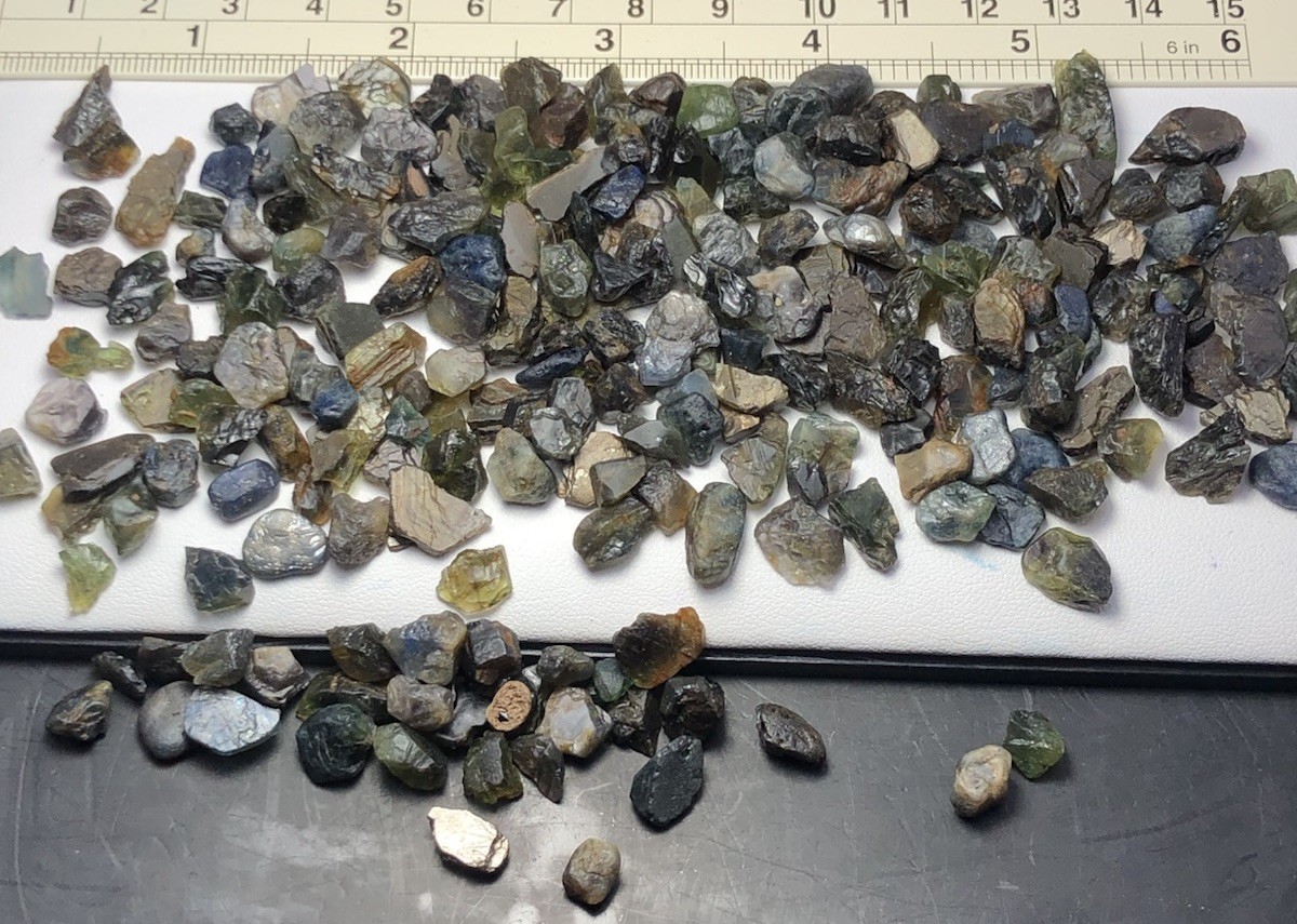 110 Gram / Rare natural gold sheen “ Zawadi “ sapphire, Collection deals,