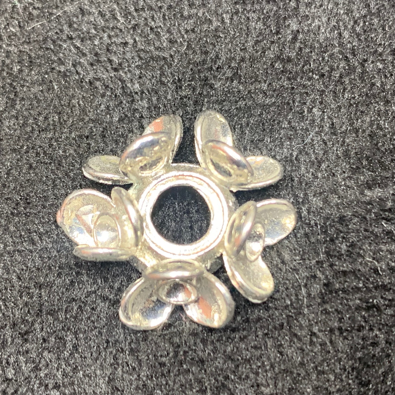 Metal ball support stand