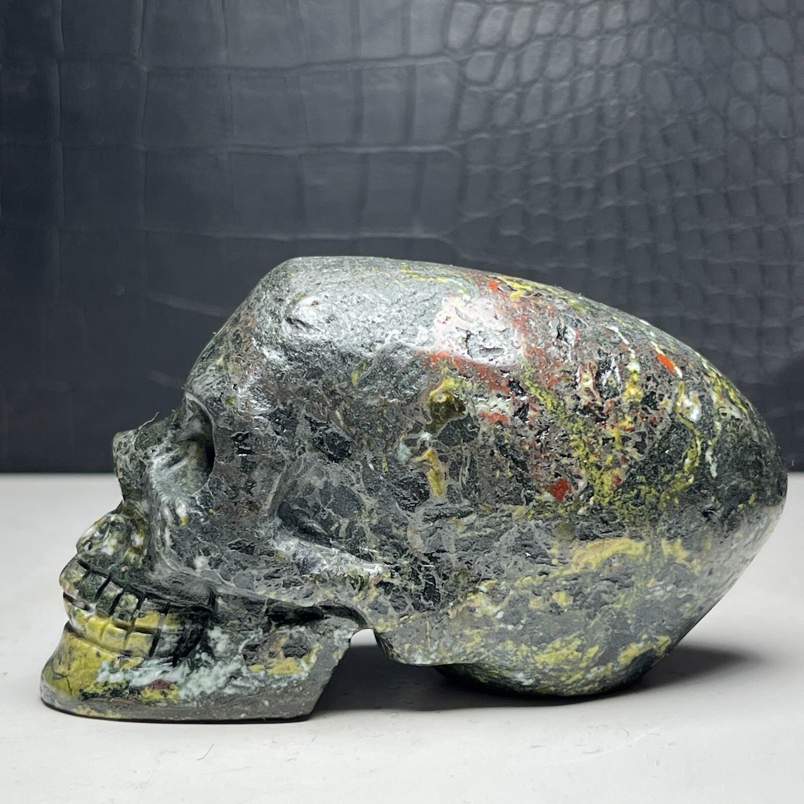 437G Natural Crystal Mineral Specimen.Plum flower stone. Hand-carved SKULL.ET