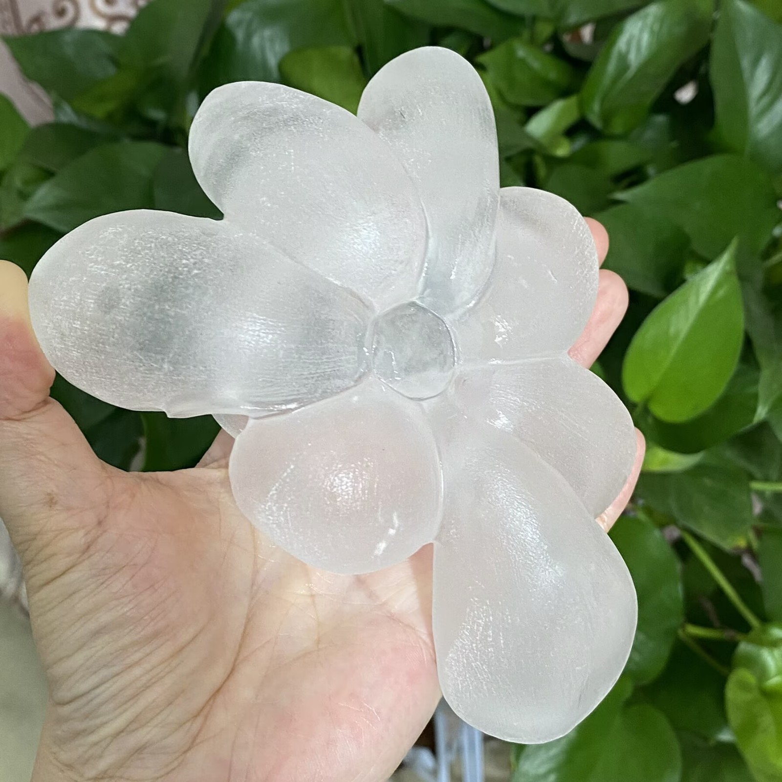 605g Natural clear quartz lotus crystal hand carved mineral specimen gift