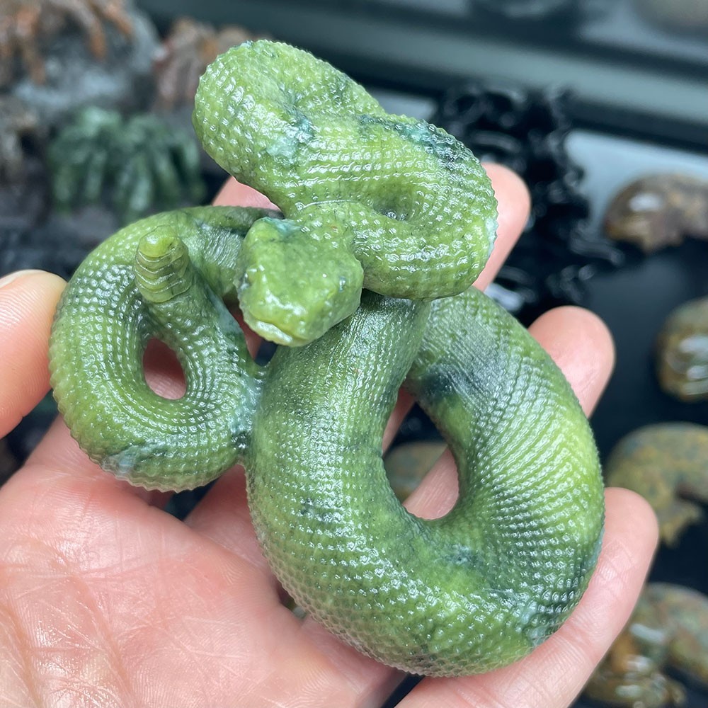 Natural Green Serpentine Snake Carving Crystal Statue Figurine for Kundalini