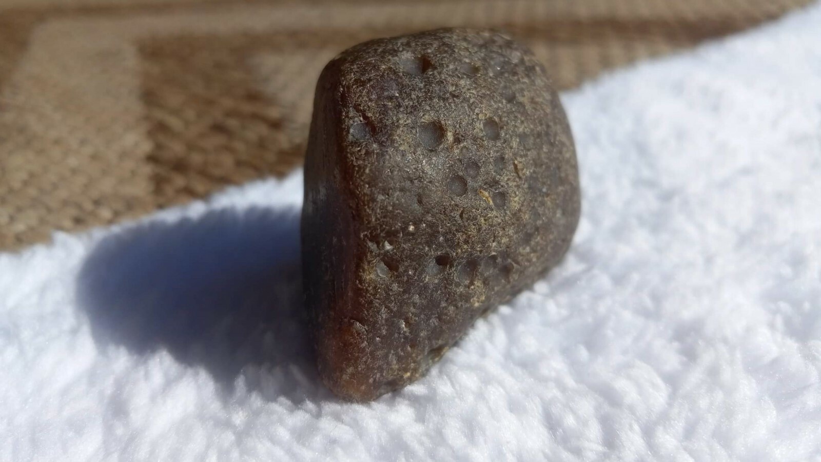 Gorgeous Brown and White Triangular Patterned Waterline Agate