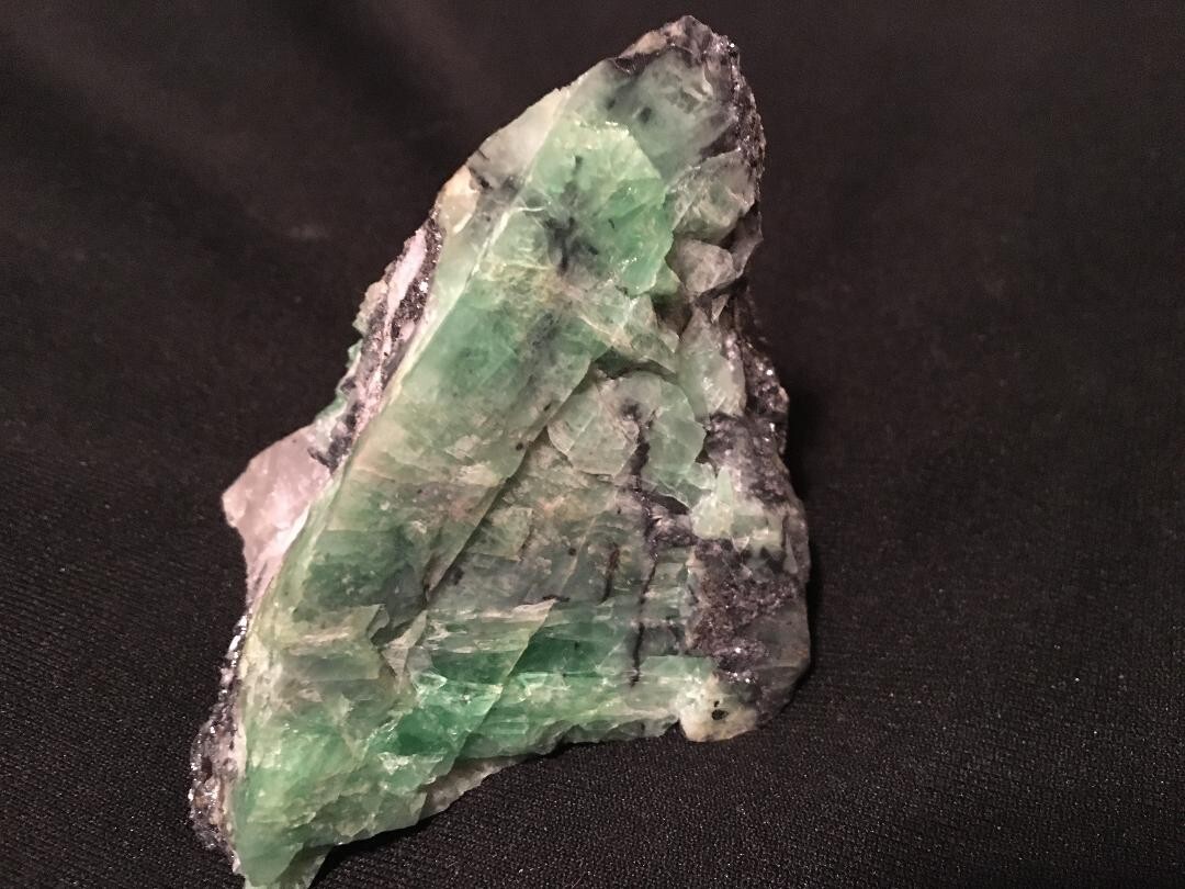 KB: GREAT!! BRIGHT!!! SW FL. BLUE/WHITE PB-RICH ORTHOCLASE FROM NSW, AUSTRALIA