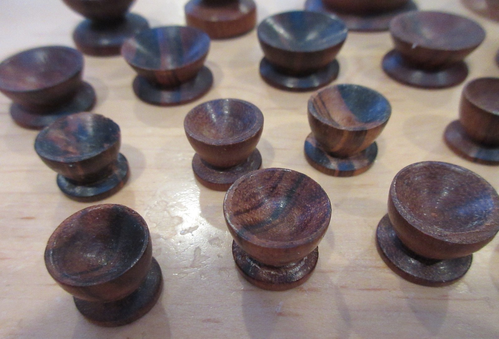 30 PIECE LOT HANDMADE CARVED WOOD DISPLAY STANDS CUPS FOR MARBLES SPHERES EGGS!