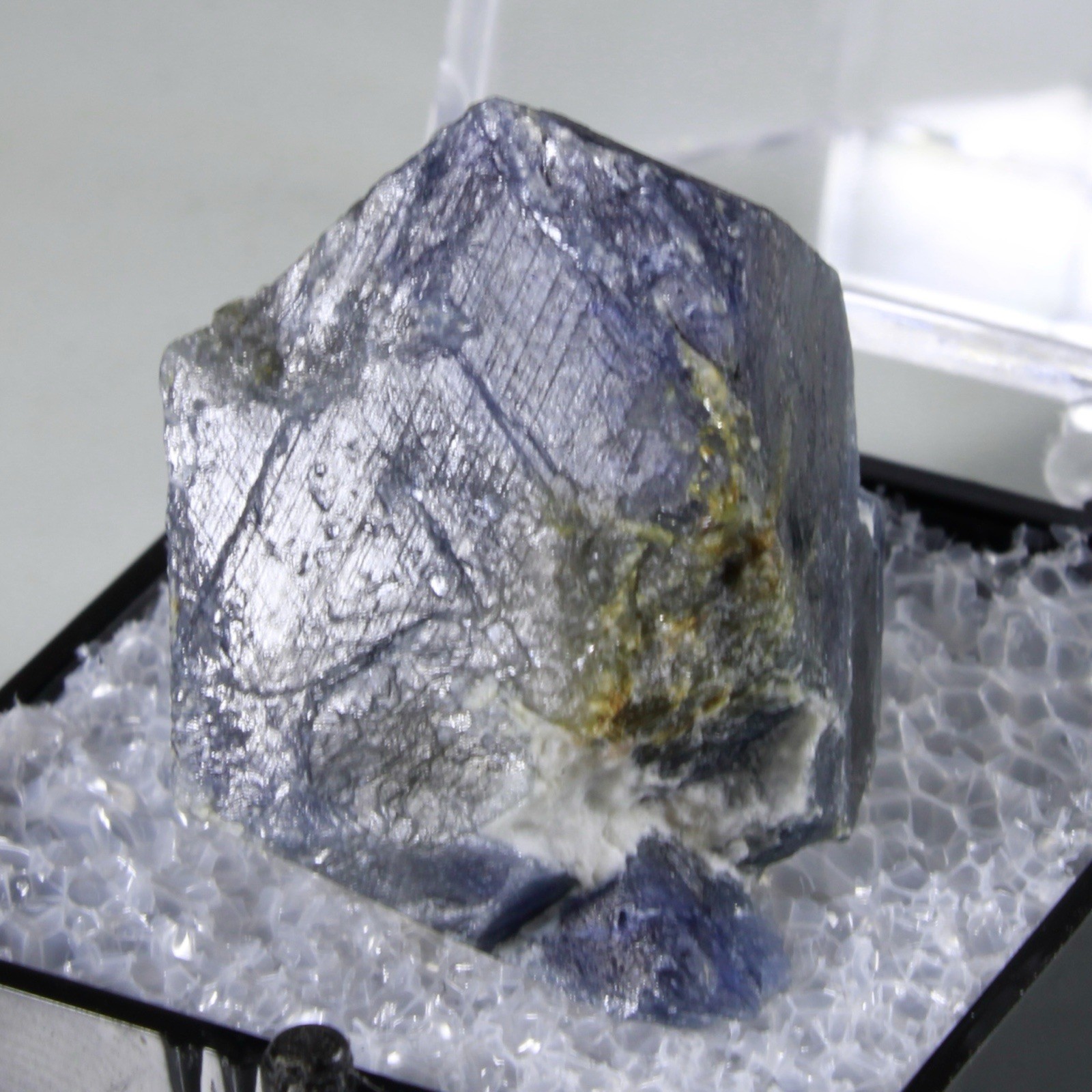 Chunky BLUE SAPPHIRE Crystal – Blue Jay Claim, British Colombia, Canada