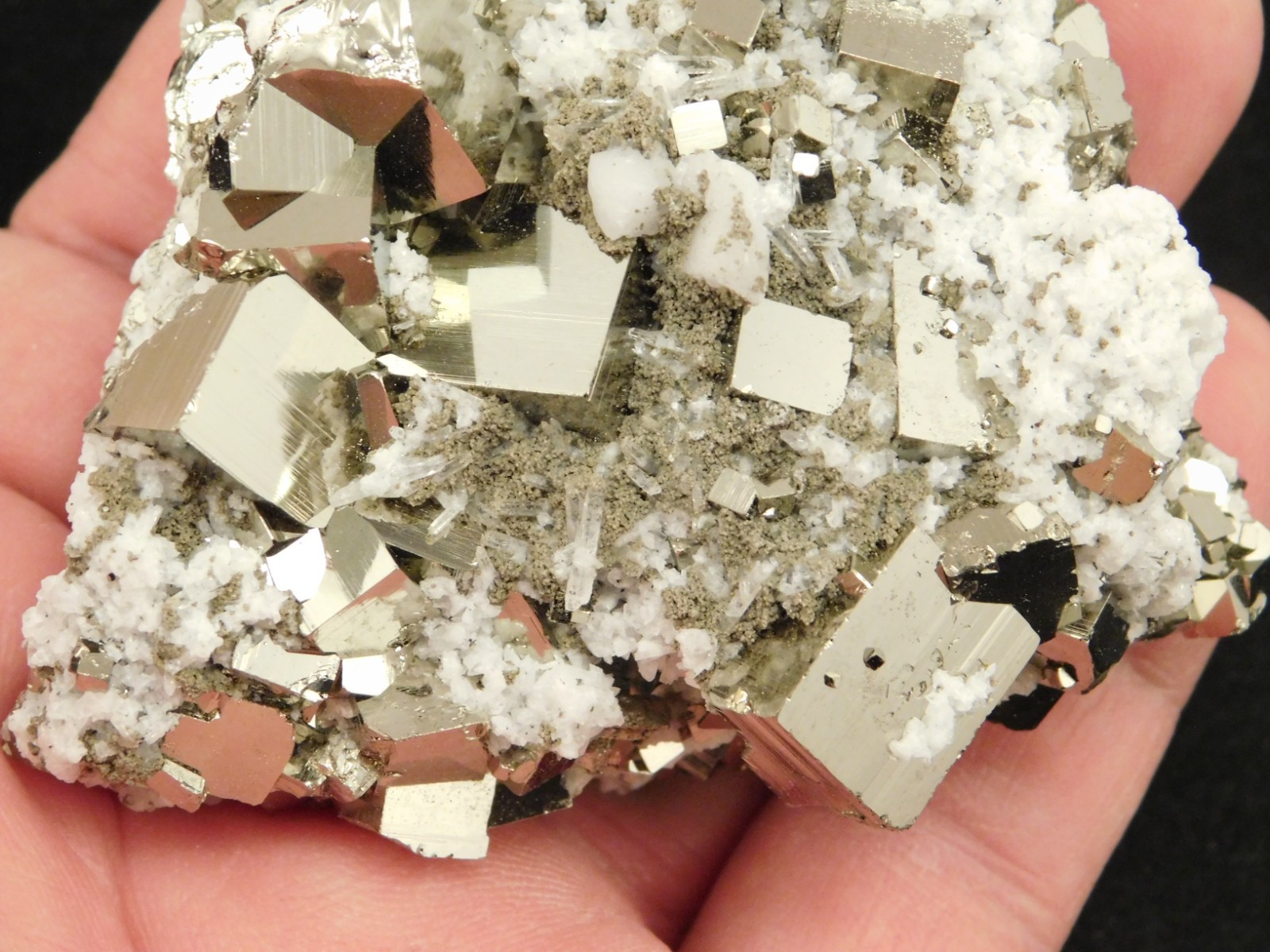 NICE! PYRITE Crystal CUBE Cluster with Druzy Quartz From Peru 233gr