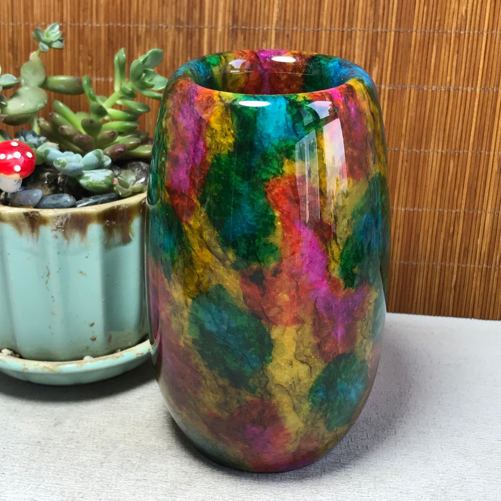 Natural “Seven Colors Jade” vase specimen -Taiwan China 1140g 129mm A5800