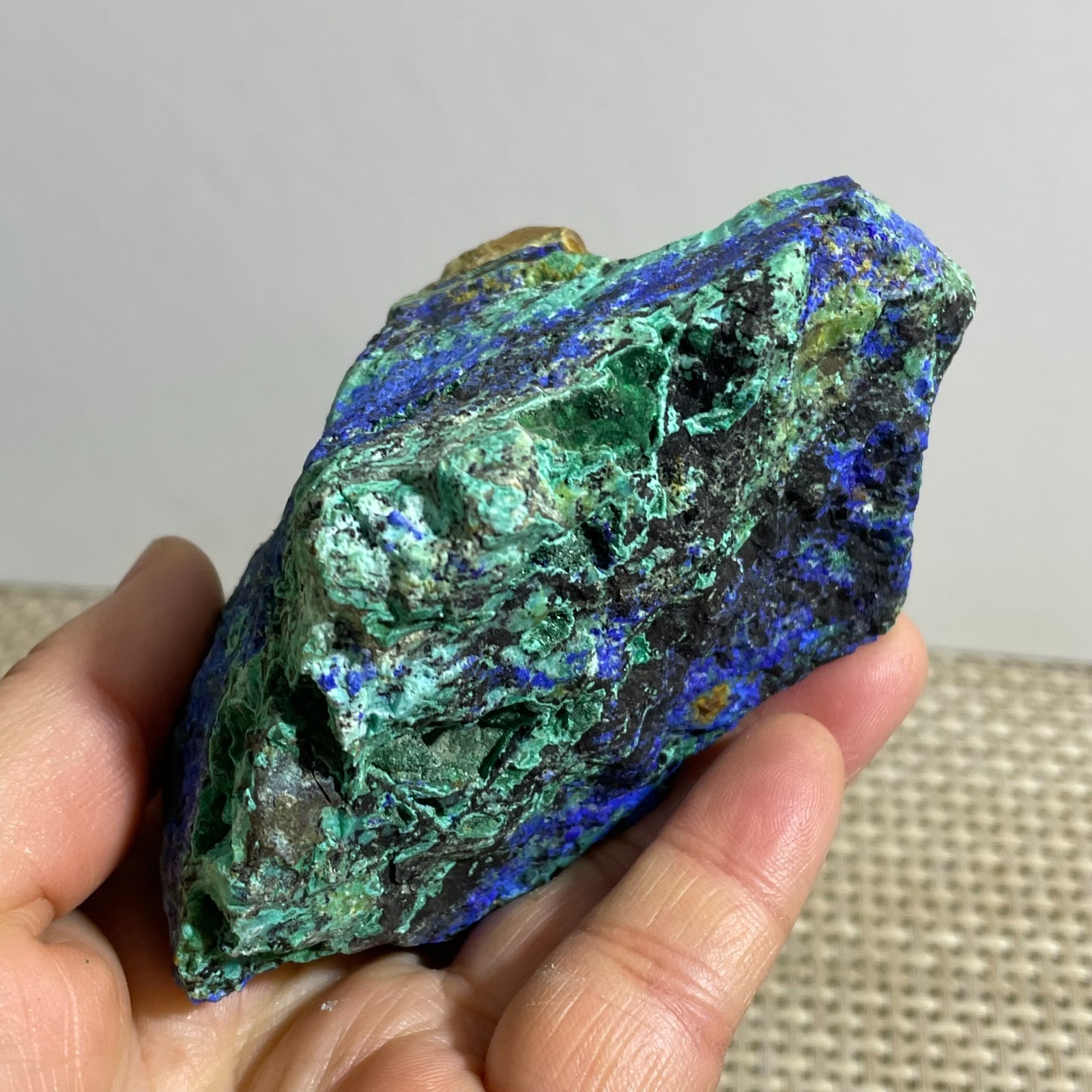 231g Natural blue copper ore quartz crystal mineral specimen