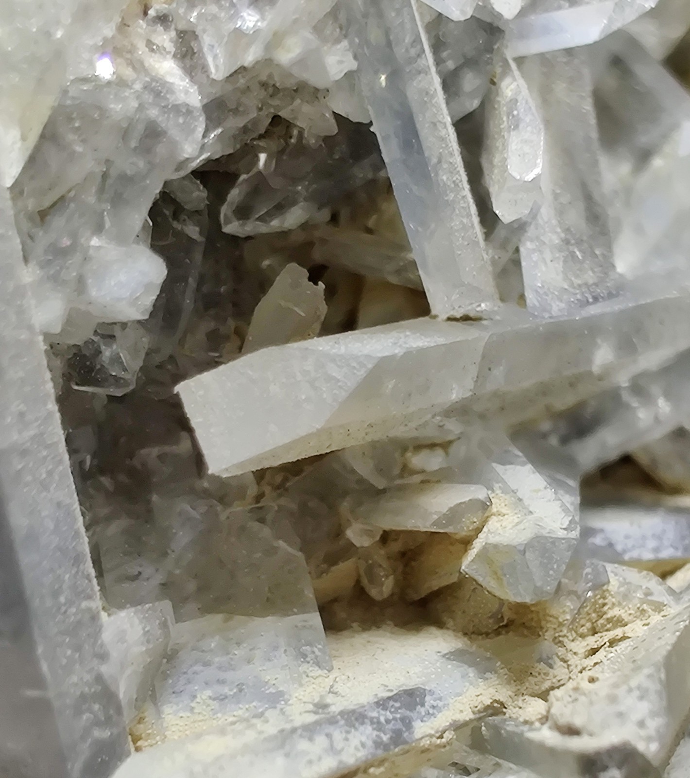 Celestine crystals, fluorescent. White Rock Quarry, Clay Center, Ohio. 14 grams.