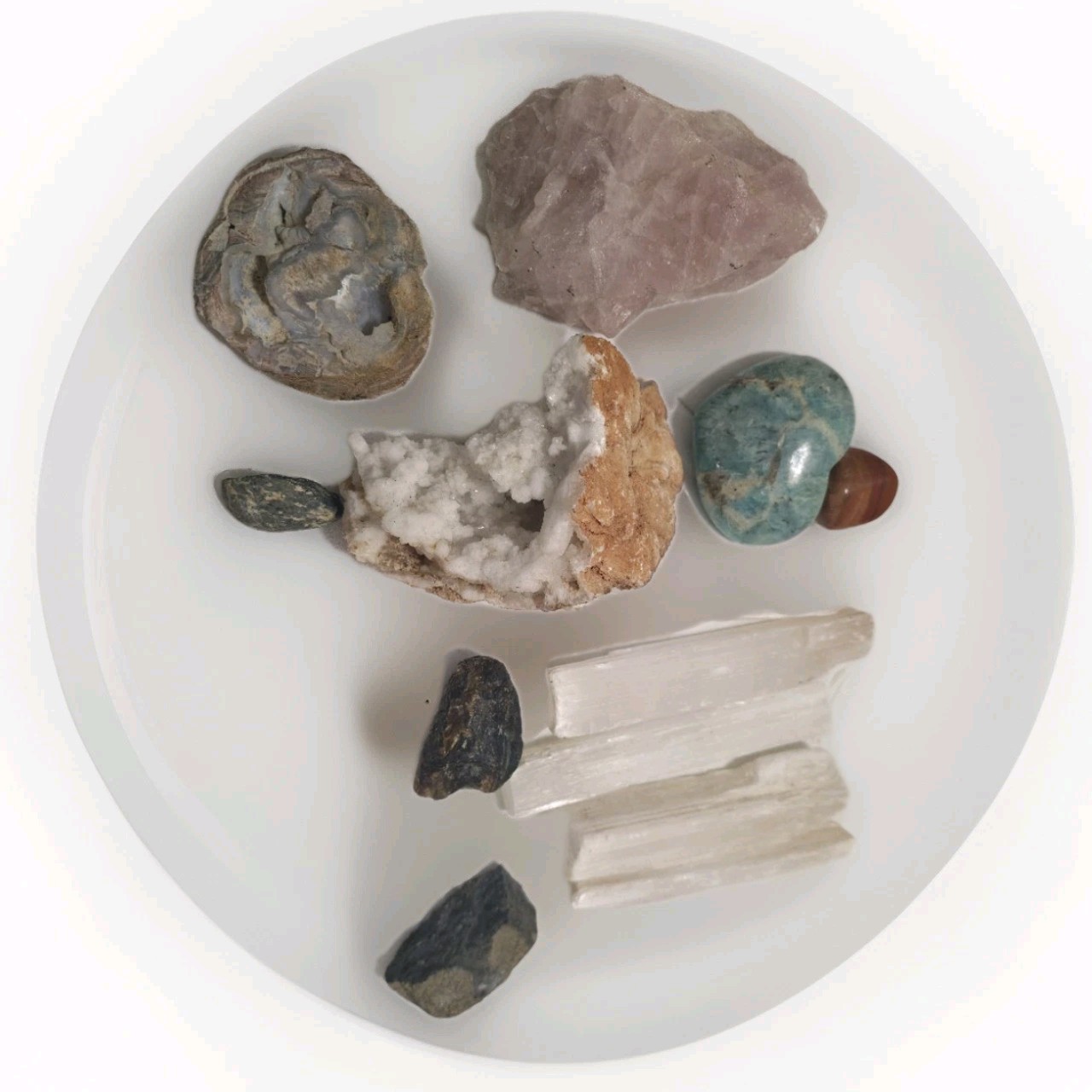 Random Crystals Lot, Assorted Mixed Gemstones