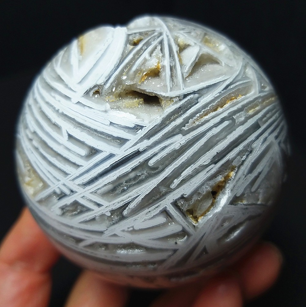 RARE 318.5g 63mm Natural Grid Agate Stone Geode Sphere Ball Healing A4949