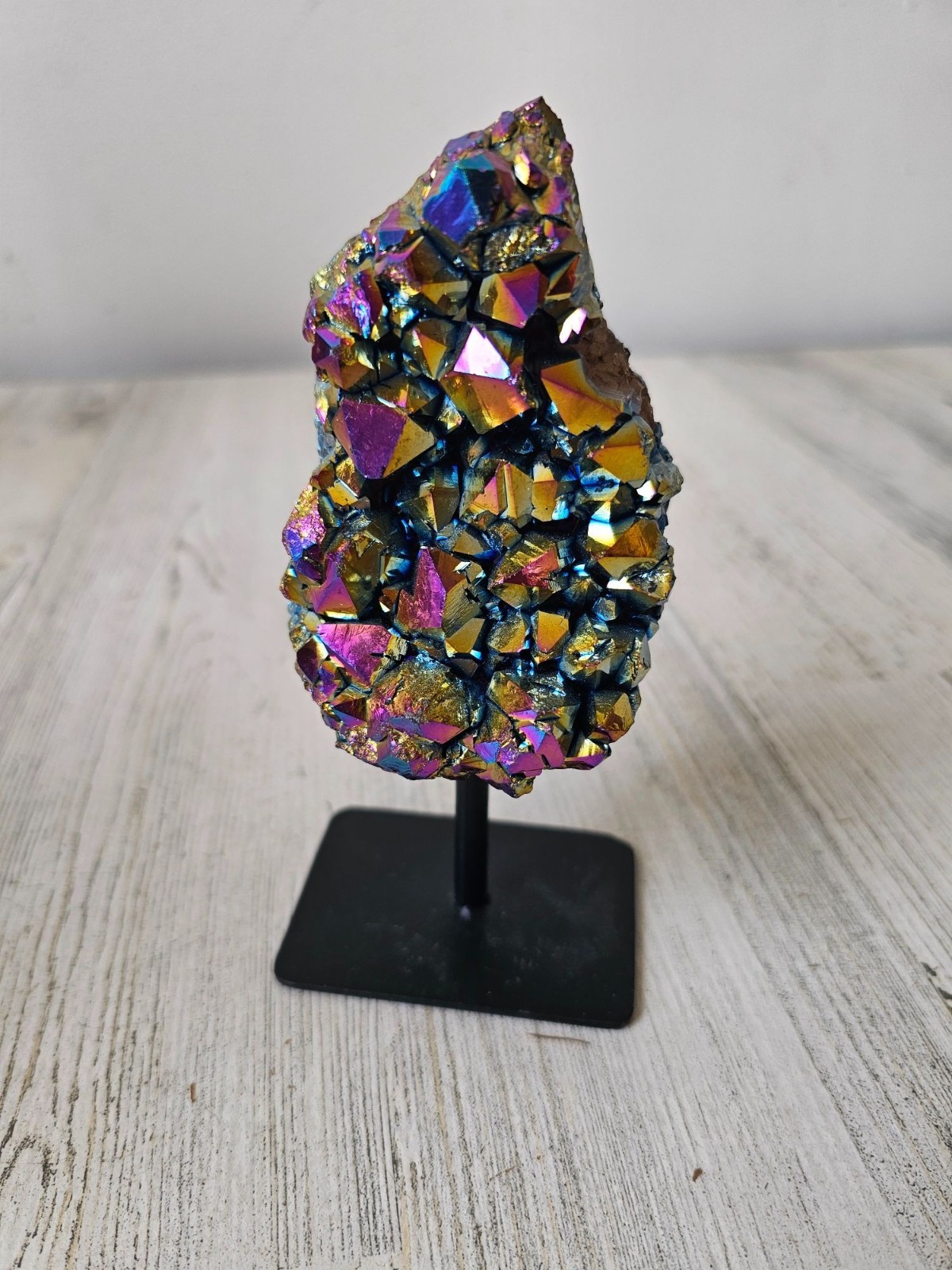 Kalifano quartz geode Crystal Rock decor unique sparkle