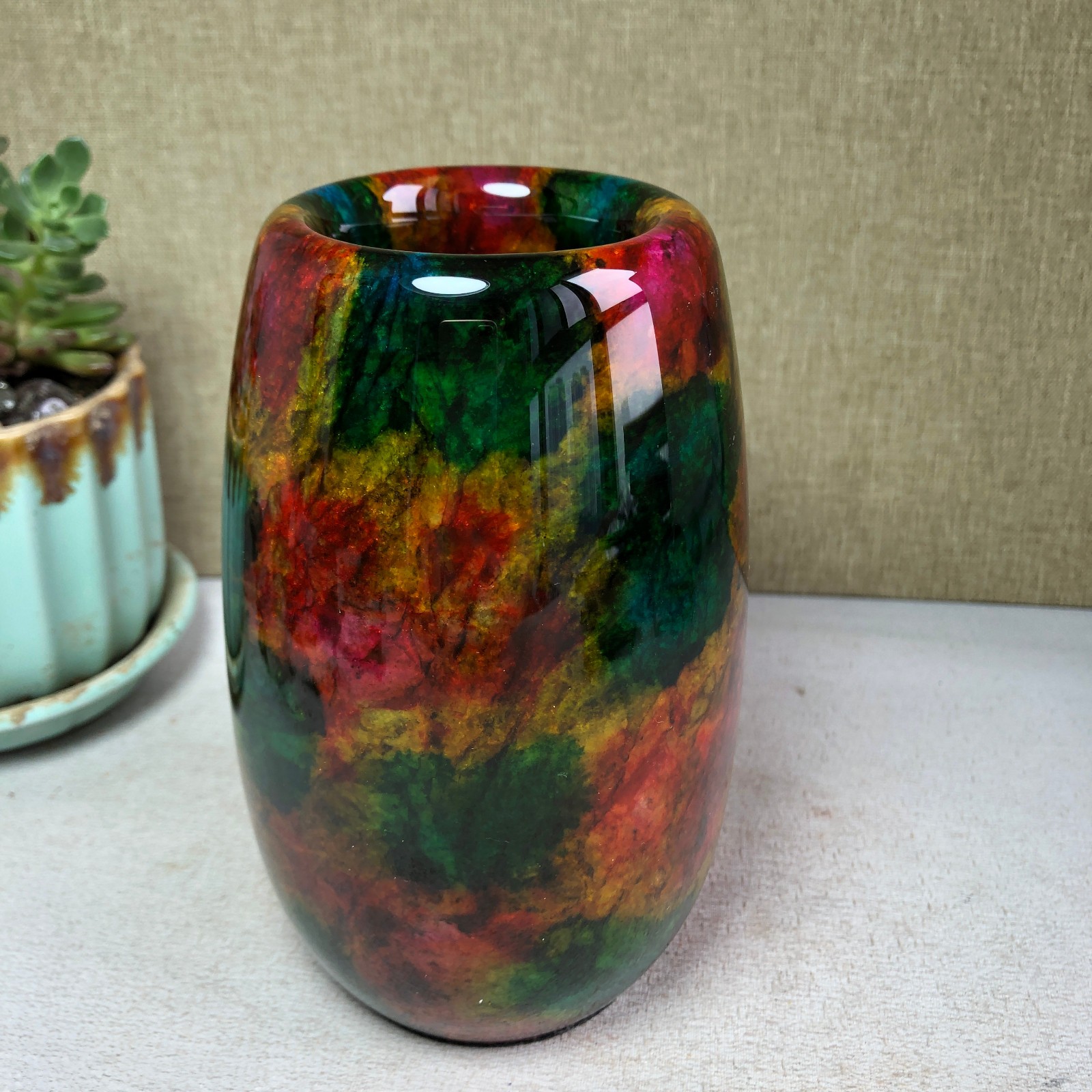 Natural “Seven Colors Jade” vase specimen -Taiwan China 1190g 130mm A4587
