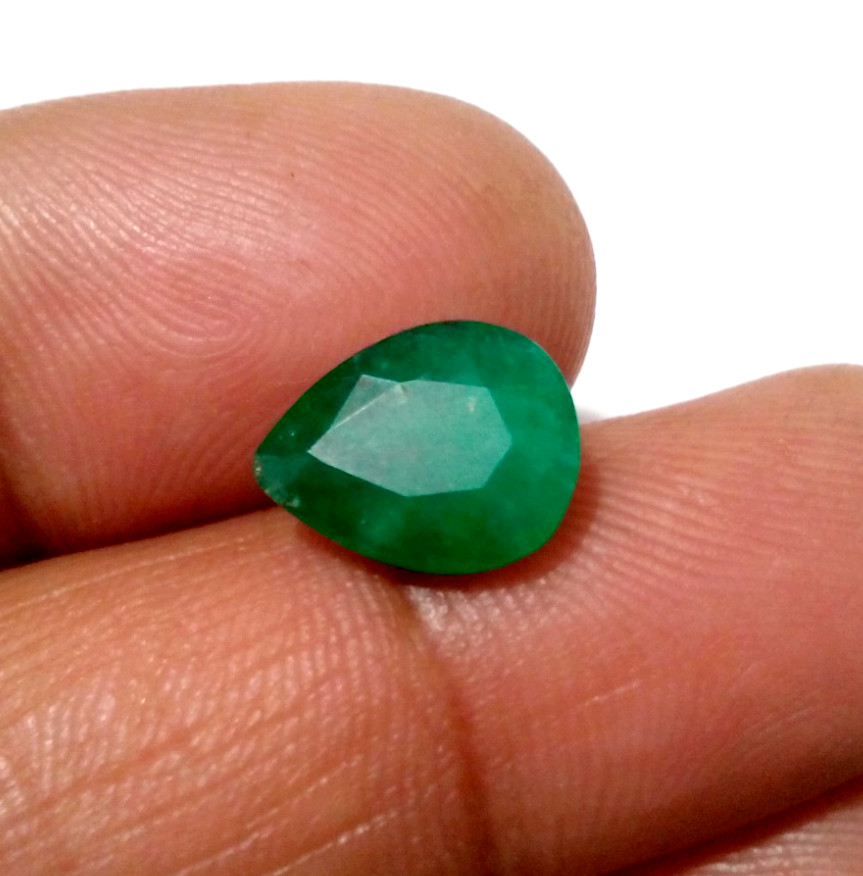 For Jewelry A+ Pear Shape Green Zambian Emerald Faceted 3.55 Crt Loose Gemstone