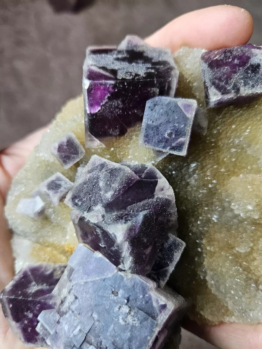 6″ 547g, Purple Sugar Fluorite, Quartz, Ma’Naoshan Mine, China