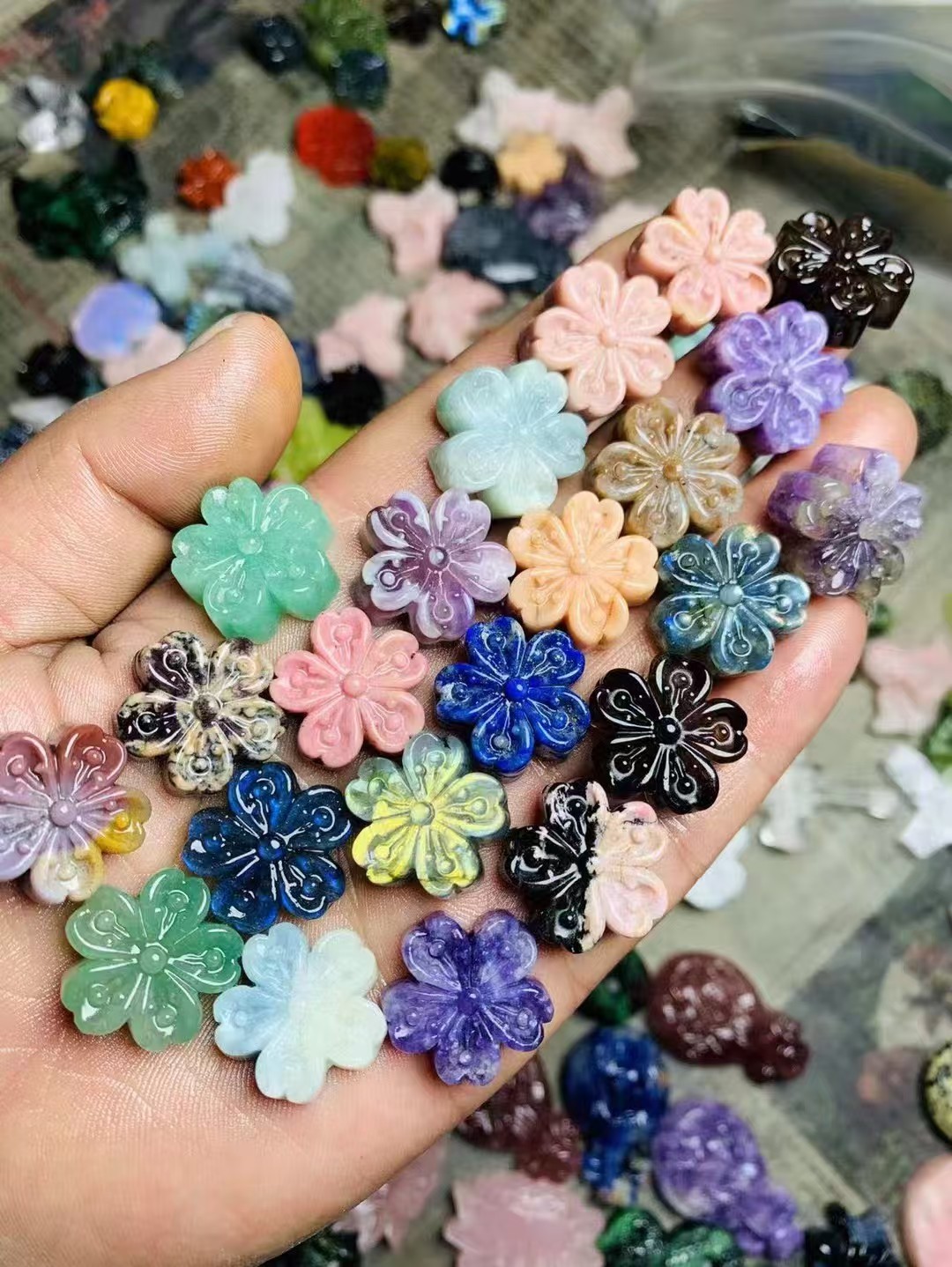 10pc Natural Mix Quartz Carved Flower Skull Crystal Reiki Healing Decor Random