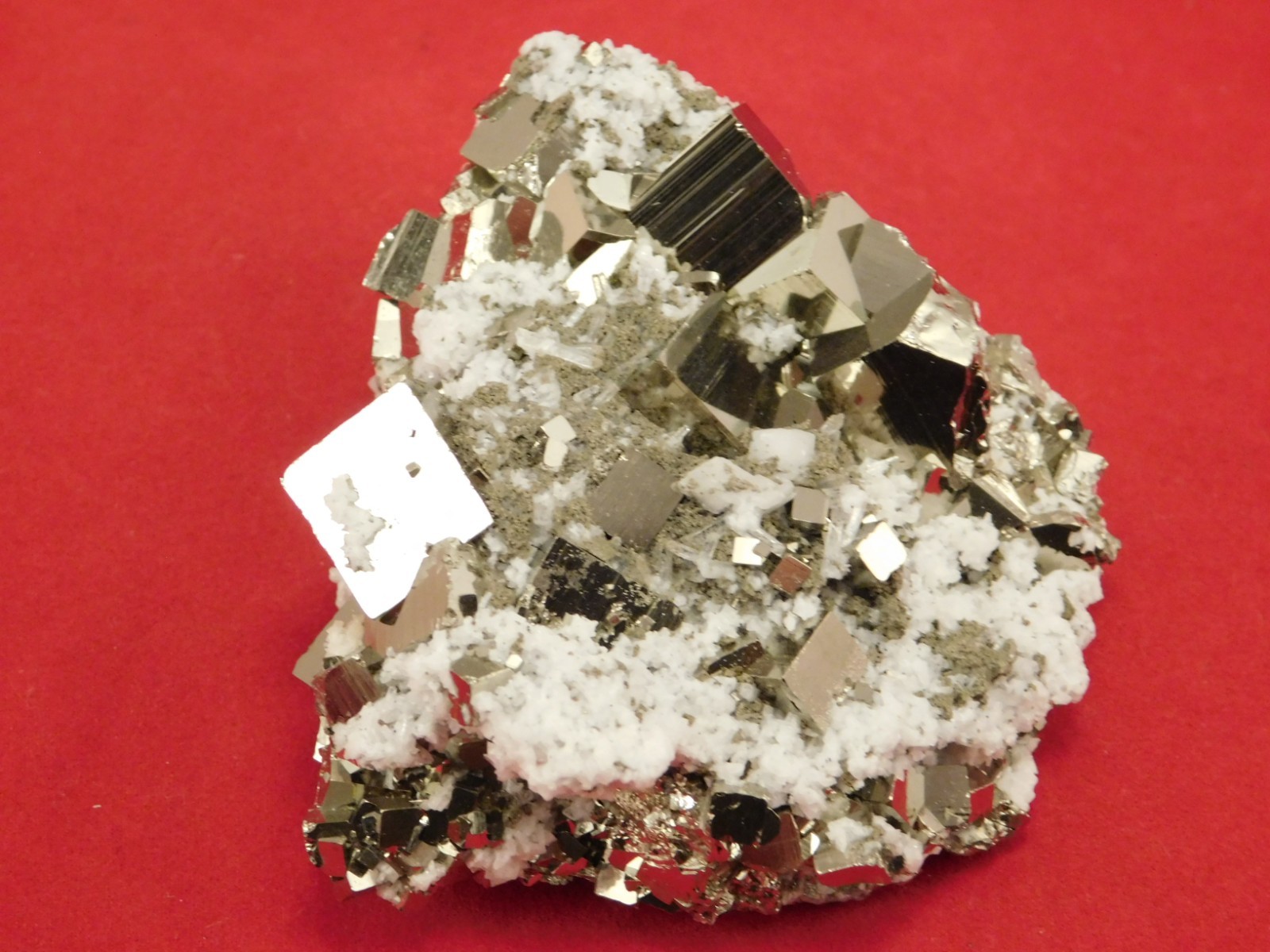 NICE! PYRITE Crystal CUBE Cluster with Druzy Quartz From Peru 233gr