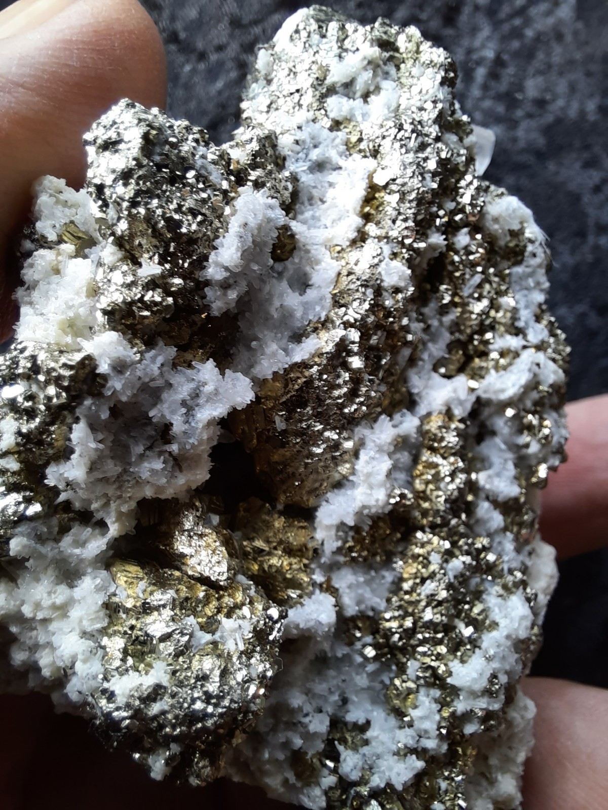 Pyrite Crystal CUBE Cluster With Druzy Calcite Crystals From Peru 228gr