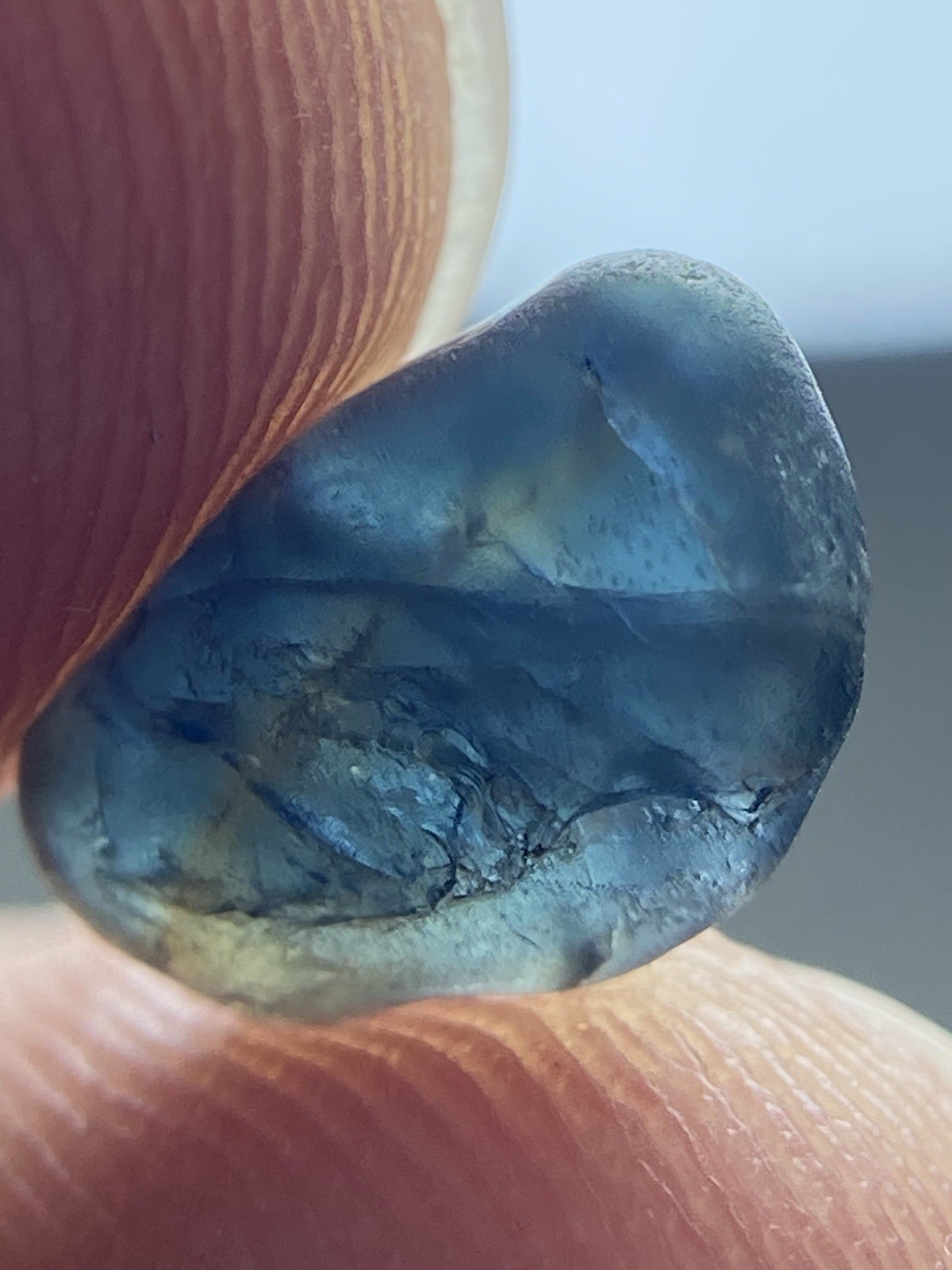 3 Carats Amazing Facet Grade Blue Teal Sapphire Rough Piece@Madagascar