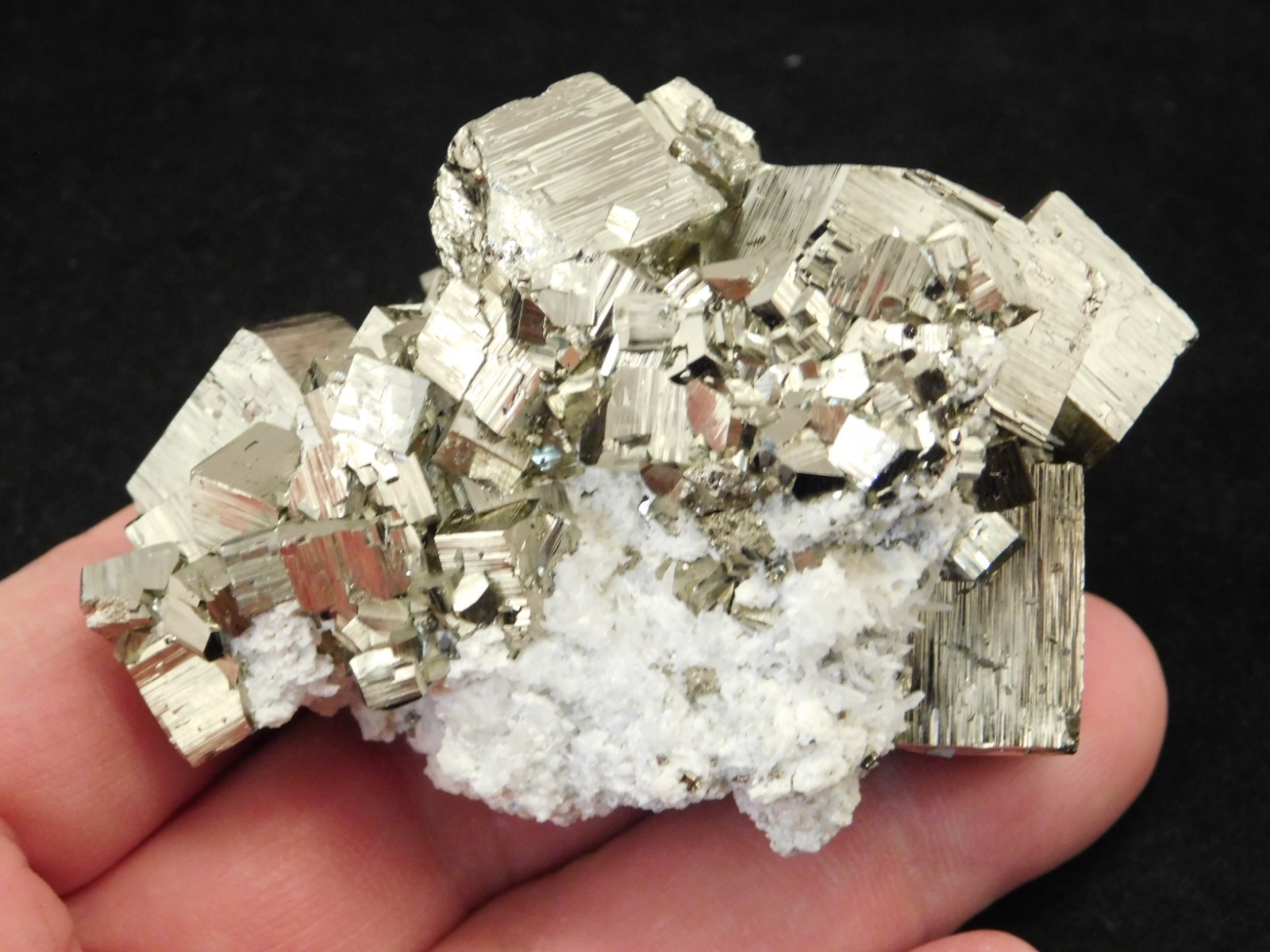 wOw! Larger! Super Nice! PYRITE Crystal CUBE Cluster Huanzala Mine Peru 247gr