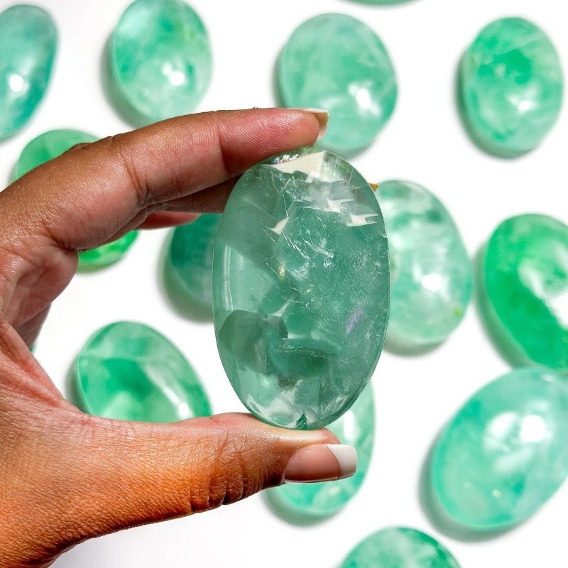 100-150g Natural Green Fluorite Palm Stone Polished Quartz Clear Healing Decor